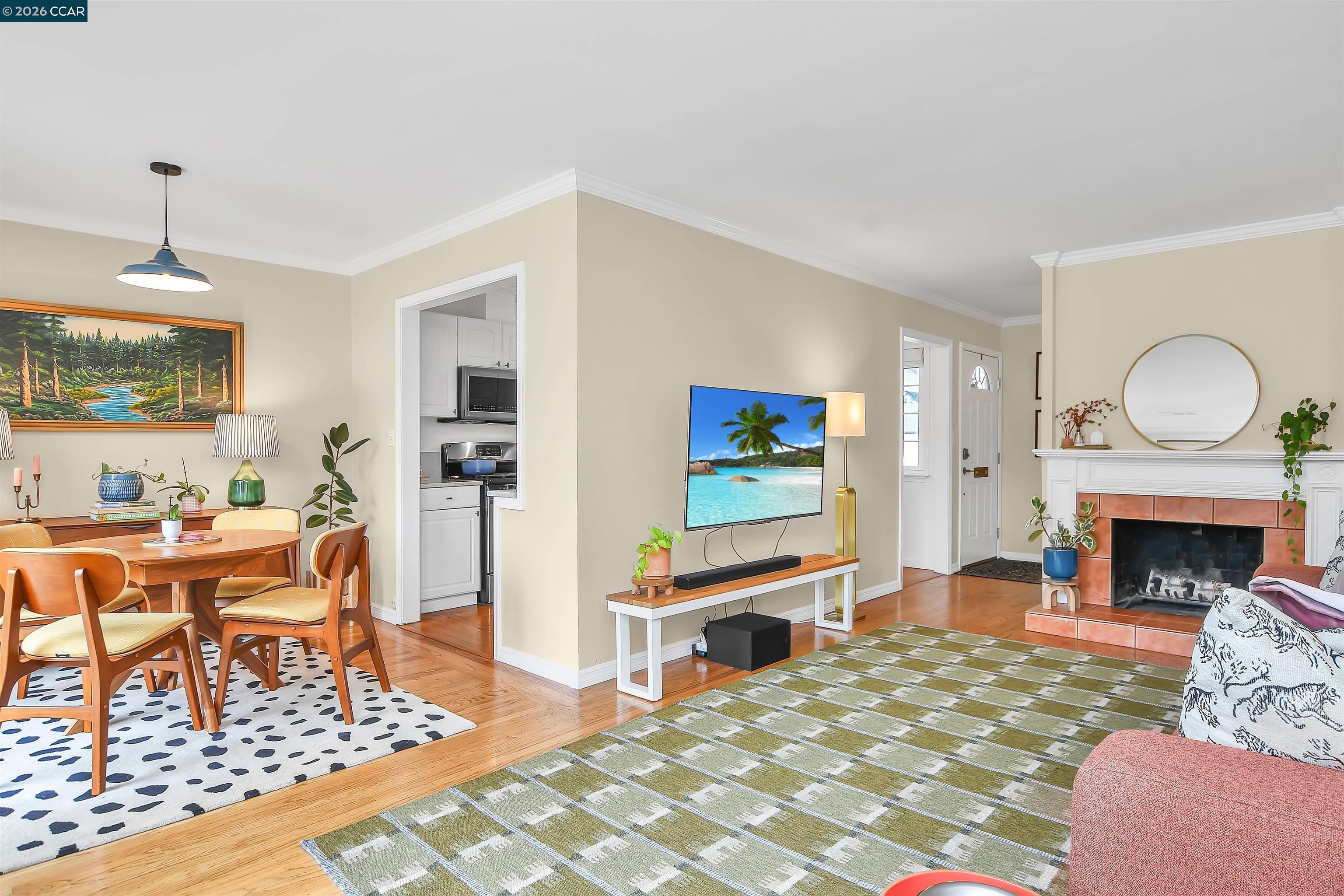 Detail Gallery Image 10 of 31 For 3818 Village Rd, Concord,  CA 94519 - 3 Beds | 1 Baths