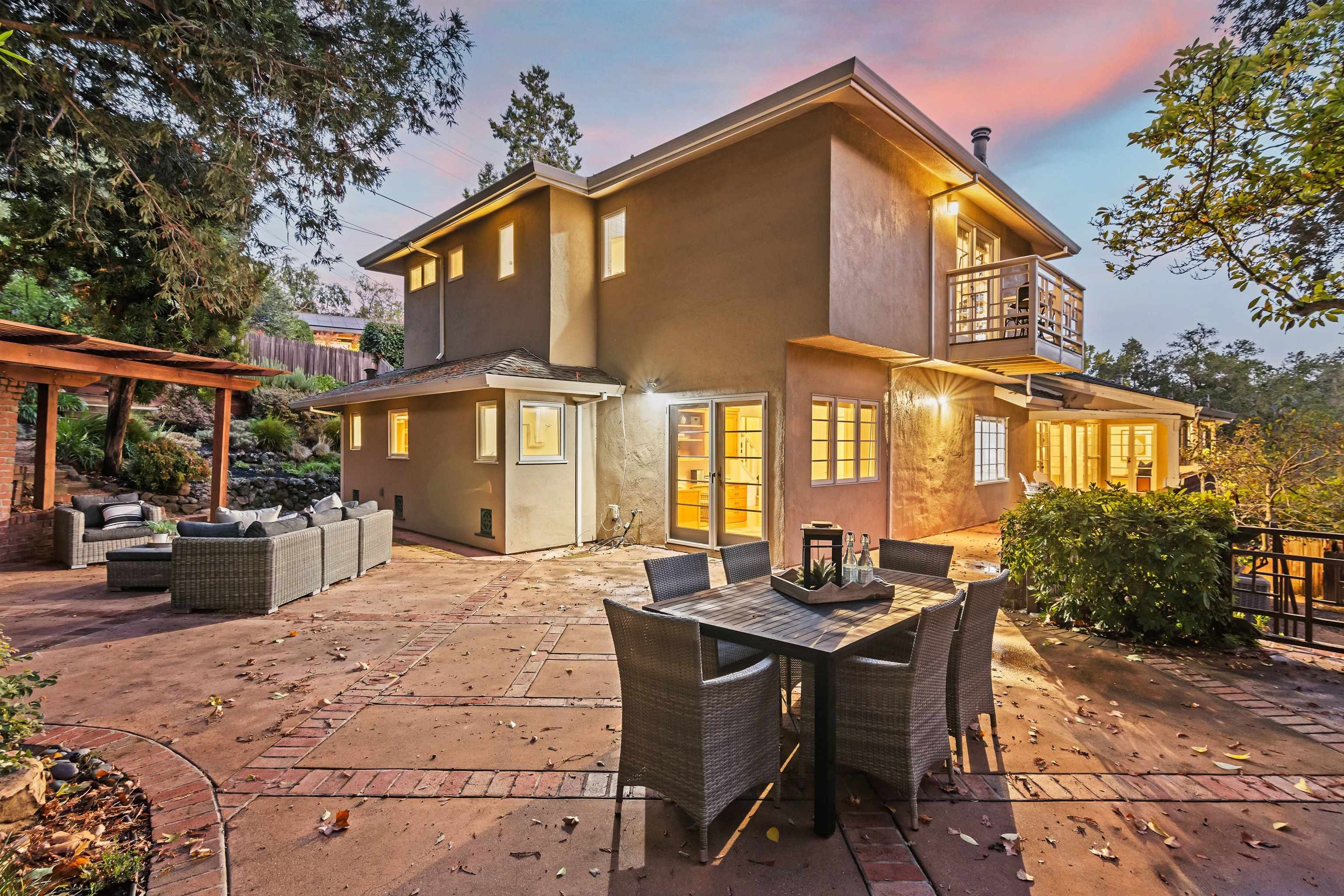 Detail Gallery Image 10 of 59 For 59 Hacienda Cir, Orinda,  CA 94563 - 4 Beds | 4/1 Baths