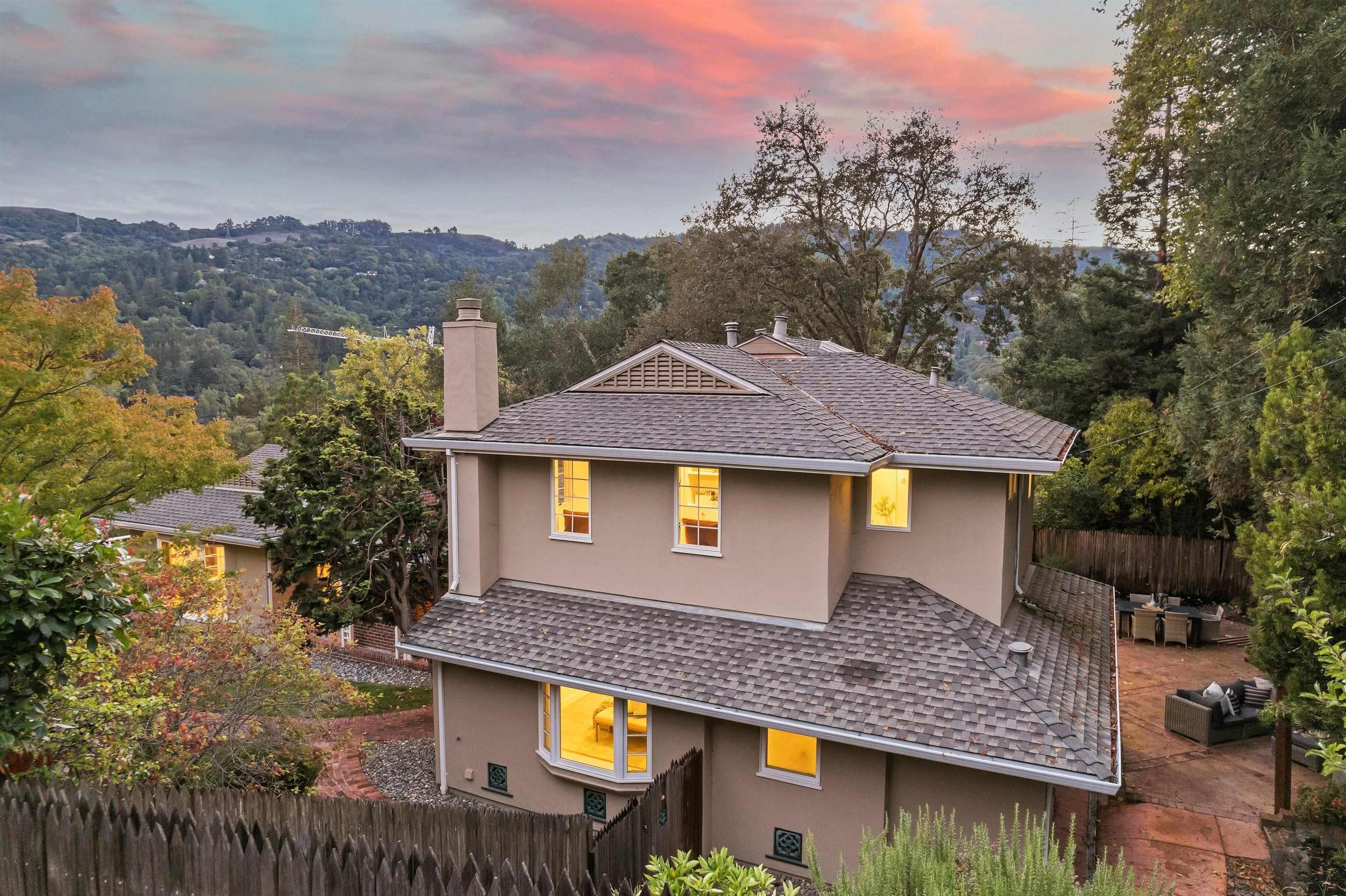 Detail Gallery Image 15 of 59 For 59 Hacienda Cir, Orinda,  CA 94563 - 4 Beds | 4/1 Baths