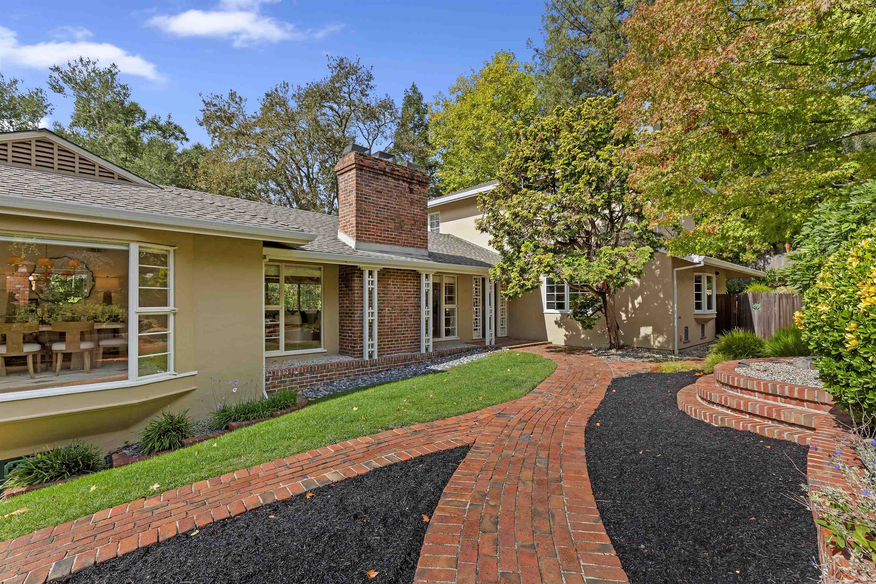 Detail Gallery Image 17 of 59 For 59 Hacienda Cir, Orinda,  CA 94563 - 4 Beds | 4/1 Baths