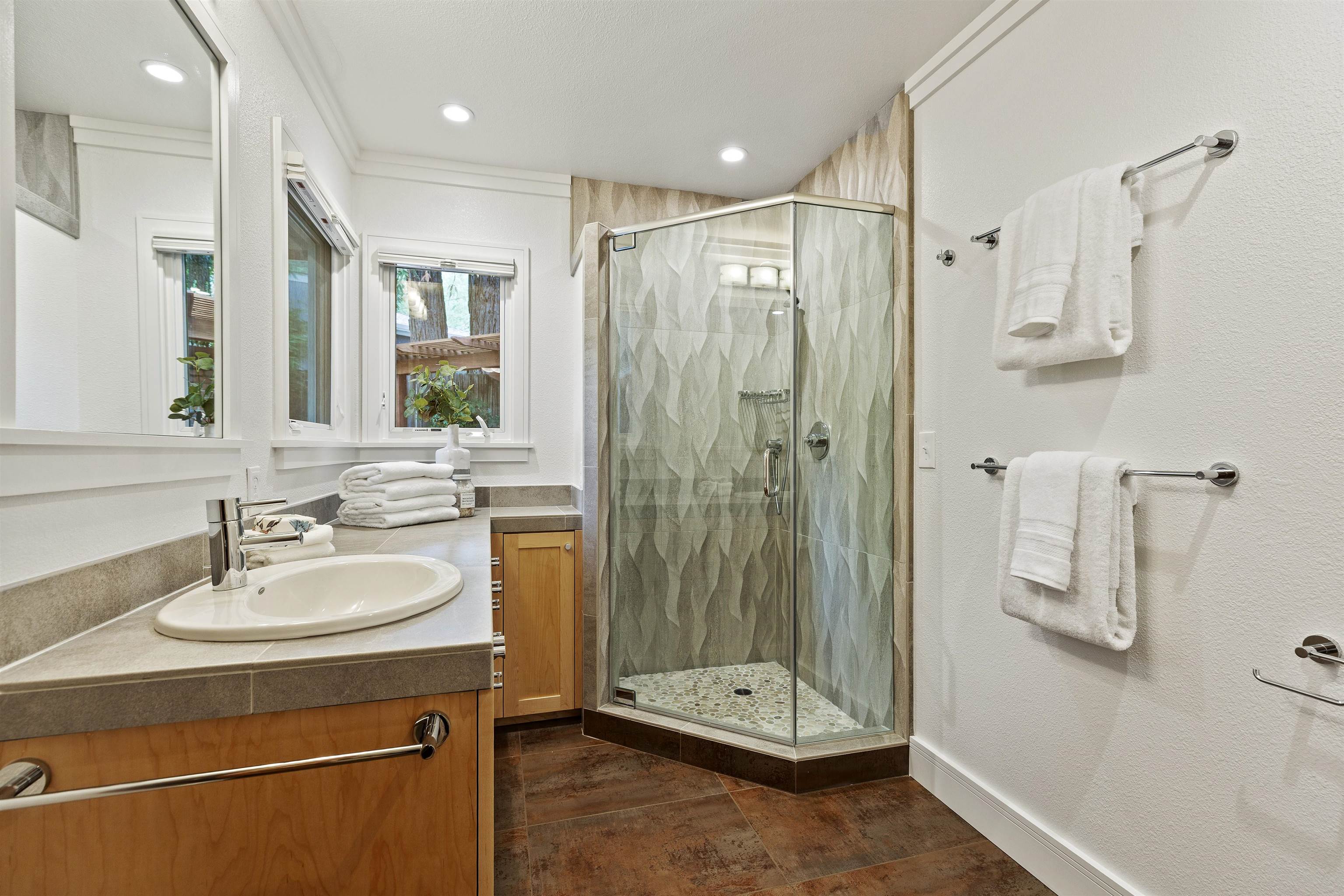 Detail Gallery Image 46 of 59 For 59 Hacienda Cir, Orinda,  CA 94563 - 4 Beds | 4/1 Baths