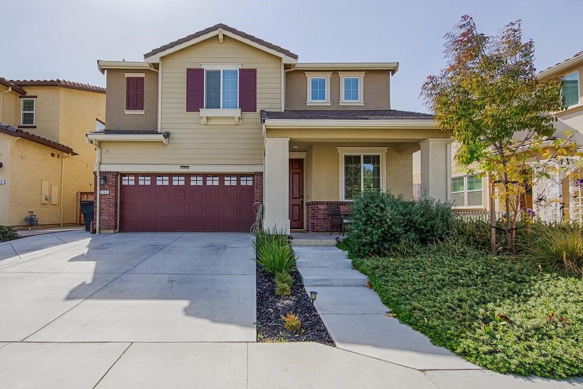 Front Image Thumbnail for CC41119973