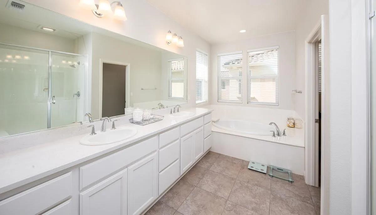 Detail Gallery Image 13 of 25 For 252 Lasata Dr, Tracy,  CA 95377-8441 - 4 Beds | 2/1 Baths