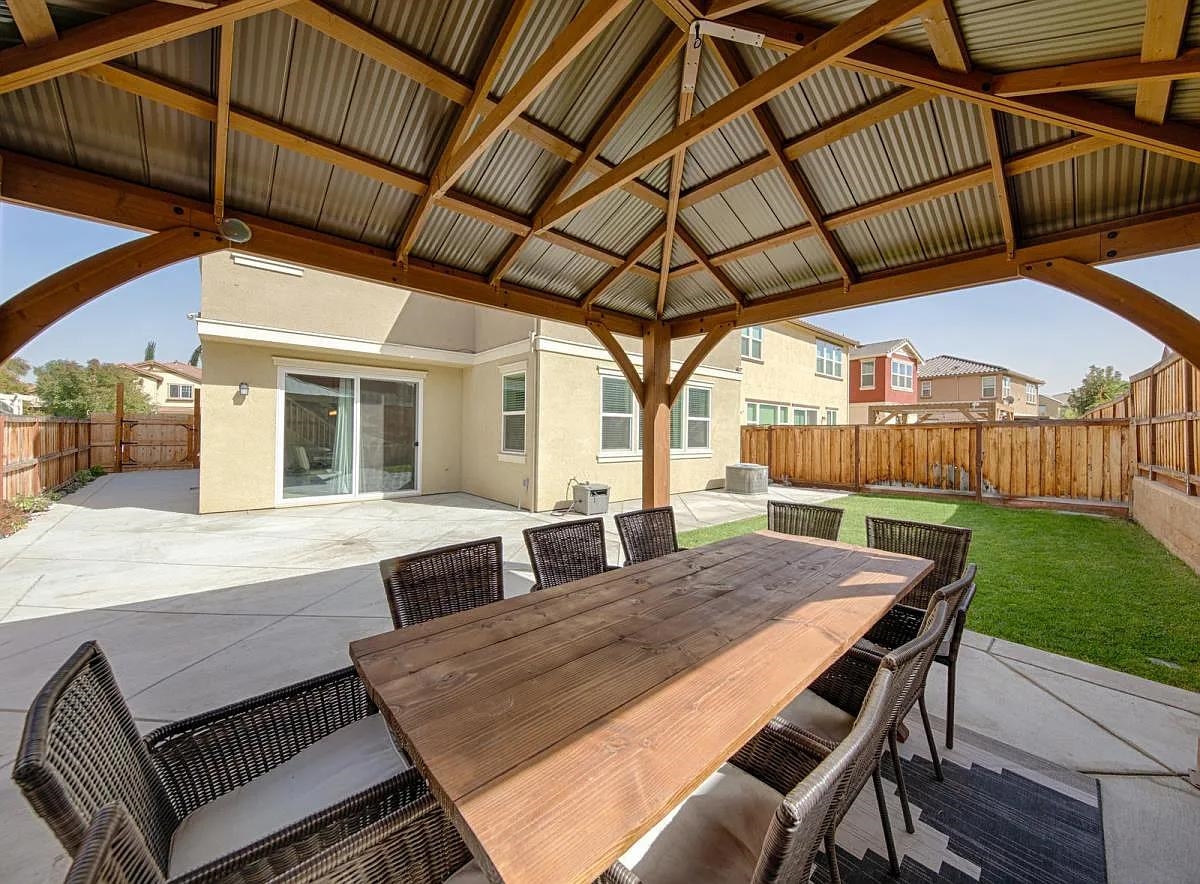 Detail Gallery Image 19 of 25 For 252 Lasata Dr, Tracy,  CA 95377-8441 - 4 Beds | 2/1 Baths