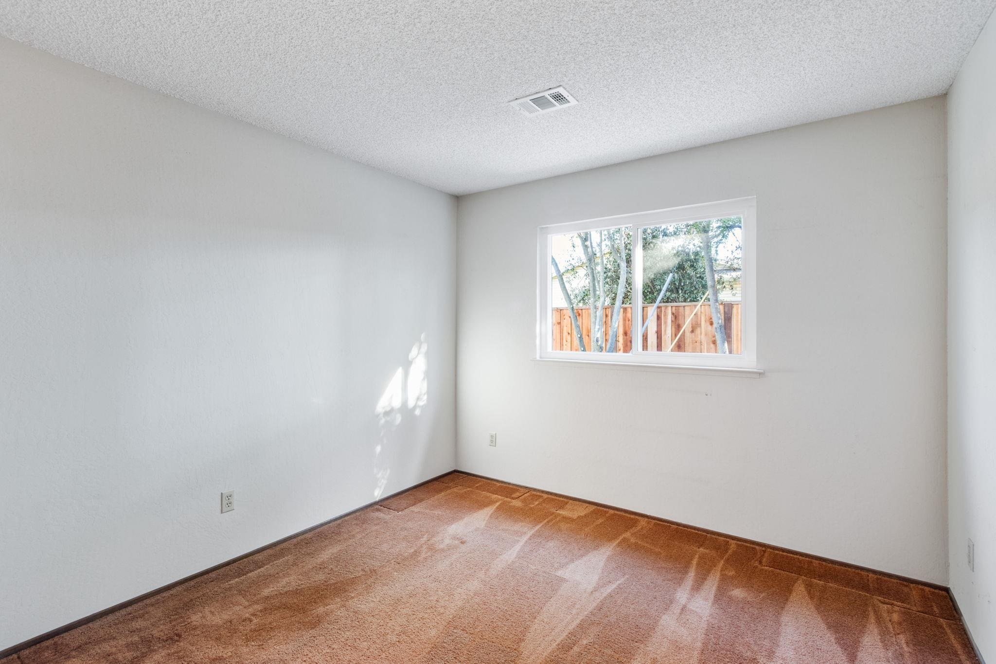 Detail Gallery Image 15 of 32 For 4462 Machado Dr, Concord,  CA 94521 - 2 Beds | 2 Baths