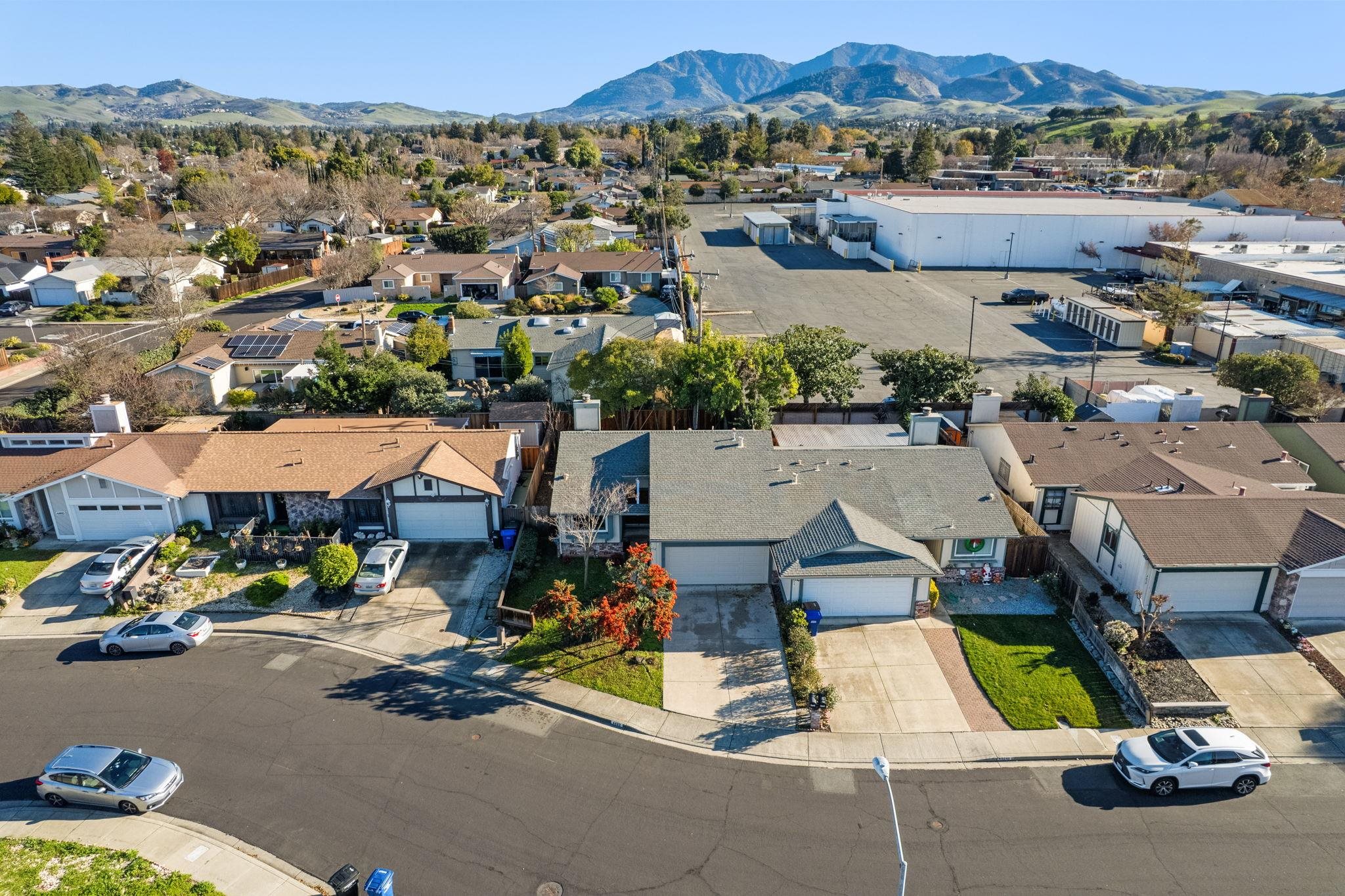 Detail Gallery Image 28 of 32 For 4462 Machado Dr, Concord,  CA 94521 - 2 Beds | 2 Baths