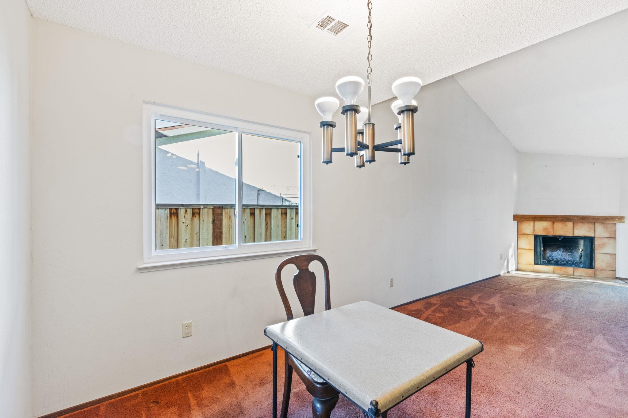 Detail Gallery Image 9 of 32 For 4462 Machado Dr, Concord,  CA 94521 - 2 Beds | 2 Baths