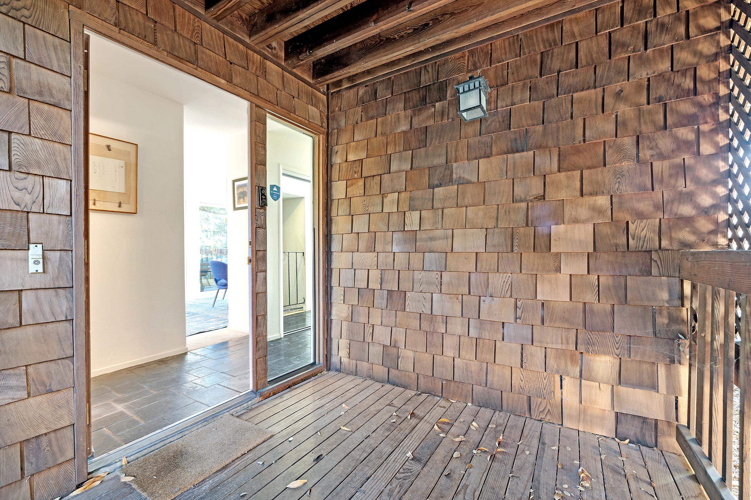 Detail Gallery Image 16 of 51 For 5982 Ascot Dr, Oakland,  CA 94611 - 2 Beds | 1/1 Baths