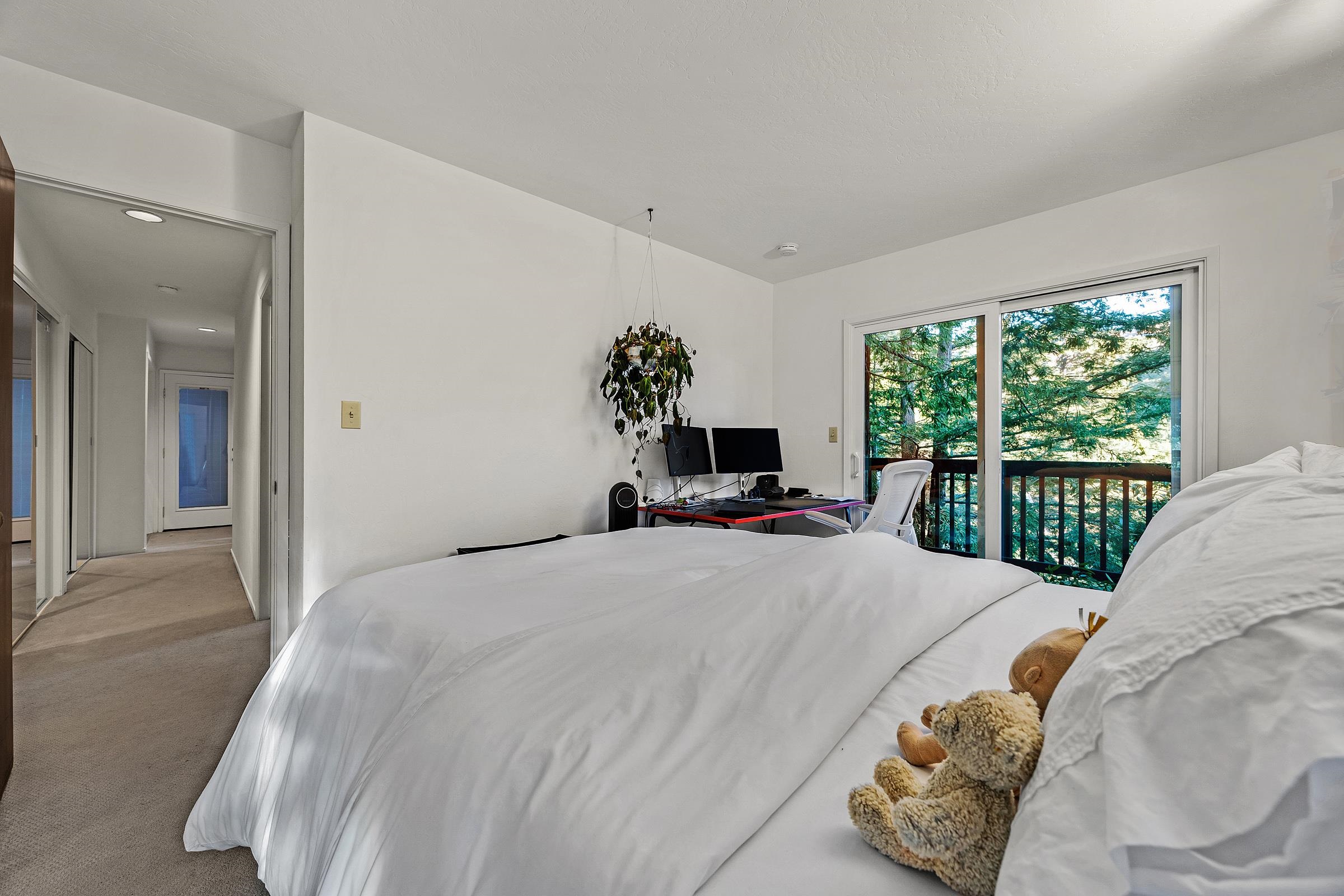 Detail Gallery Image 30 of 51 For 5982 Ascot Dr, Oakland,  CA 94611 - 2 Beds | 1/1 Baths