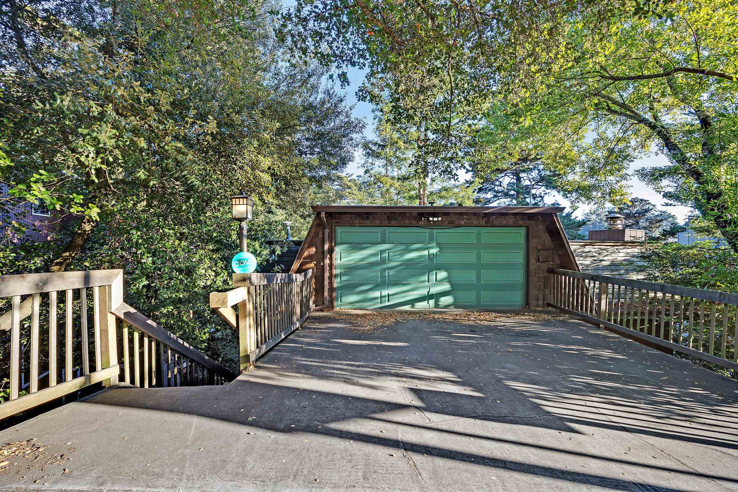Detail Gallery Image 32 of 51 For 5982 Ascot Dr, Oakland,  CA 94611 - 2 Beds | 1/1 Baths