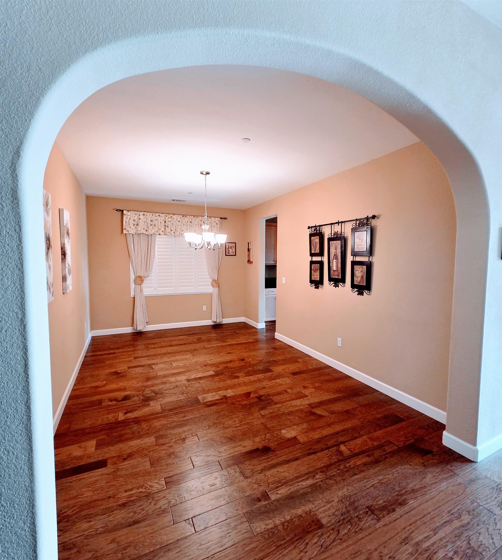 Detail Gallery Image 14 of 51 For 3548 Rapallo Way, Manteca,  CA 95337 - 4 Beds | 3/1 Baths