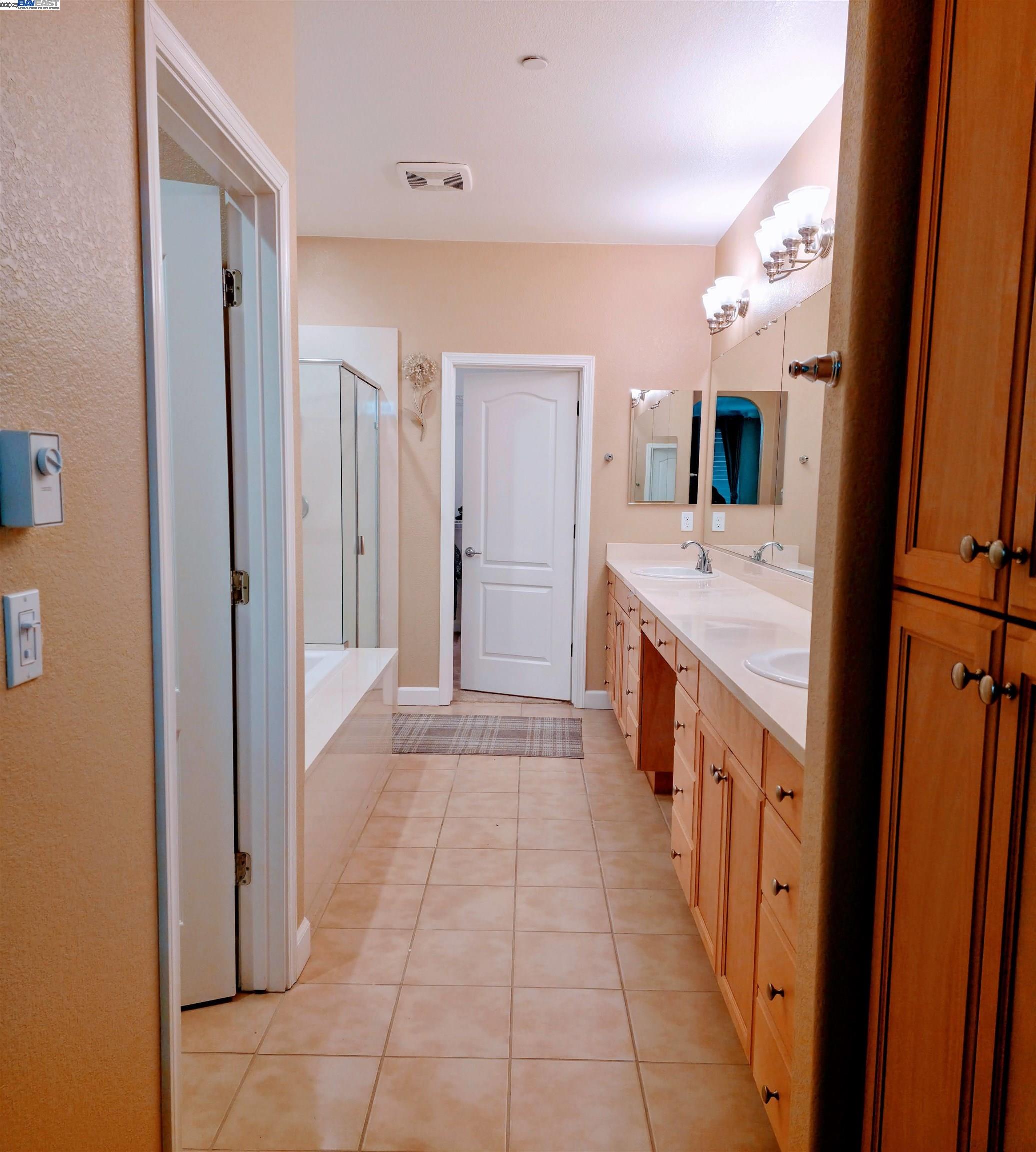 Detail Gallery Image 18 of 51 For 3548 Rapallo Way, Manteca,  CA 95337 - 4 Beds | 3/1 Baths