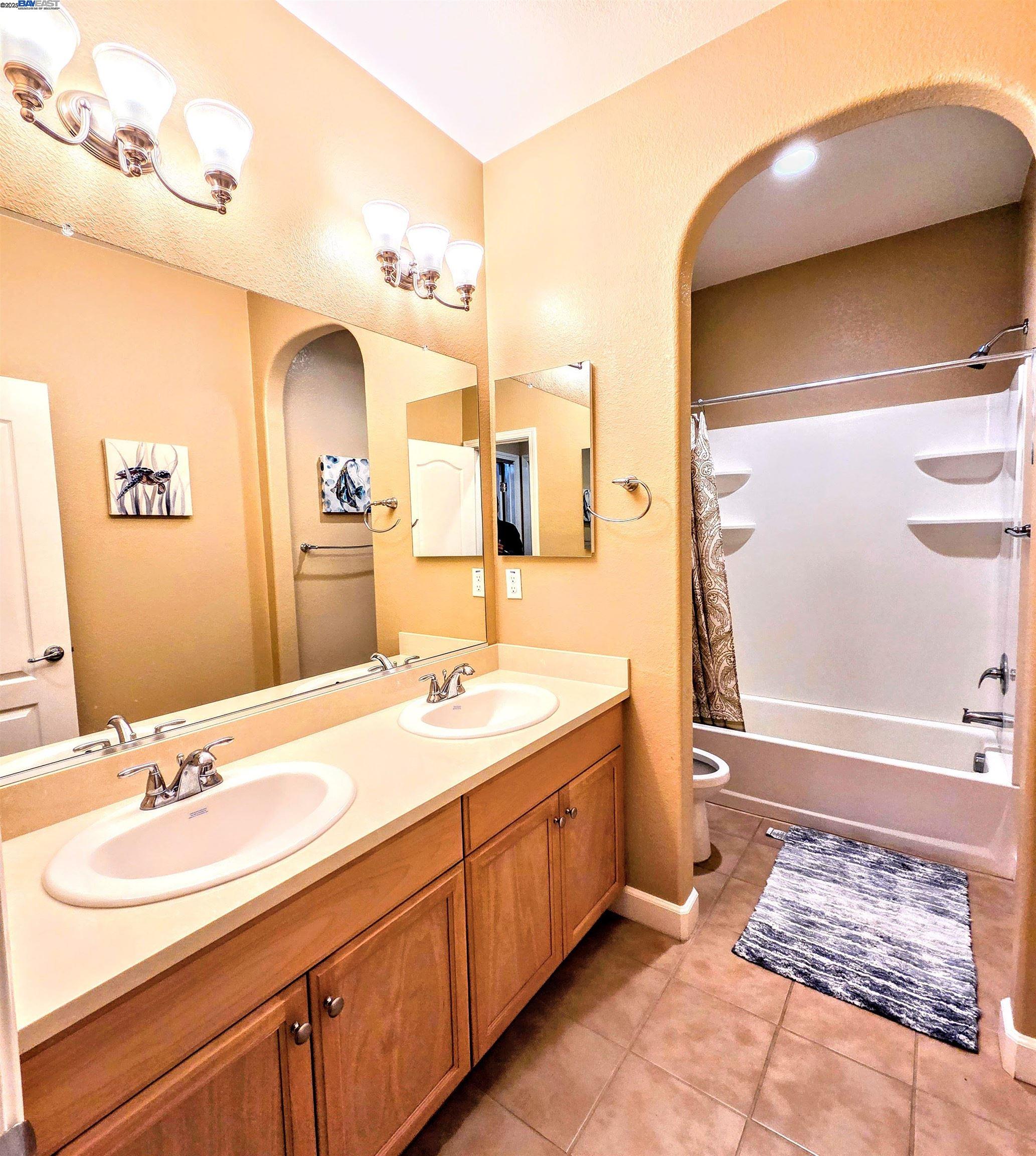 Detail Gallery Image 20 of 51 For 3548 Rapallo Way, Manteca,  CA 95337 - 4 Beds | 3/1 Baths