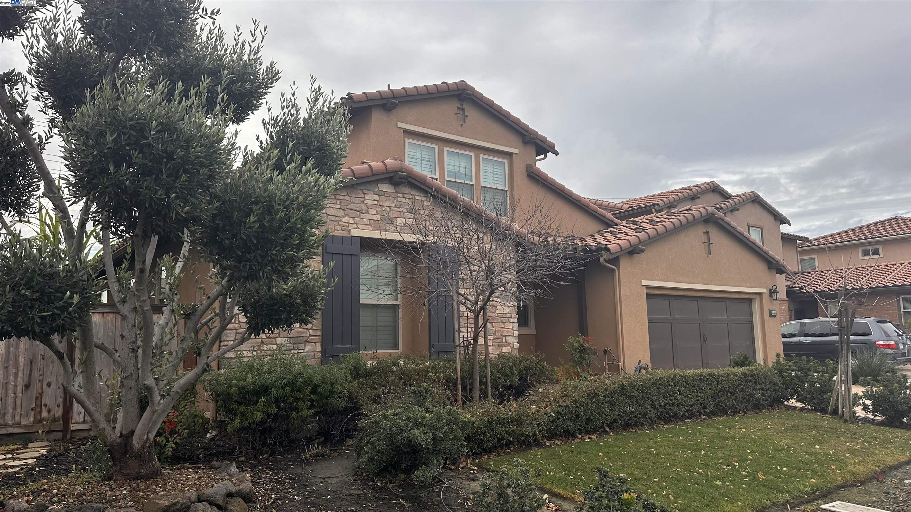 Detail Gallery Image 3 of 51 For 3548 Rapallo Way, Manteca,  CA 95337 - 4 Beds | 3/1 Baths