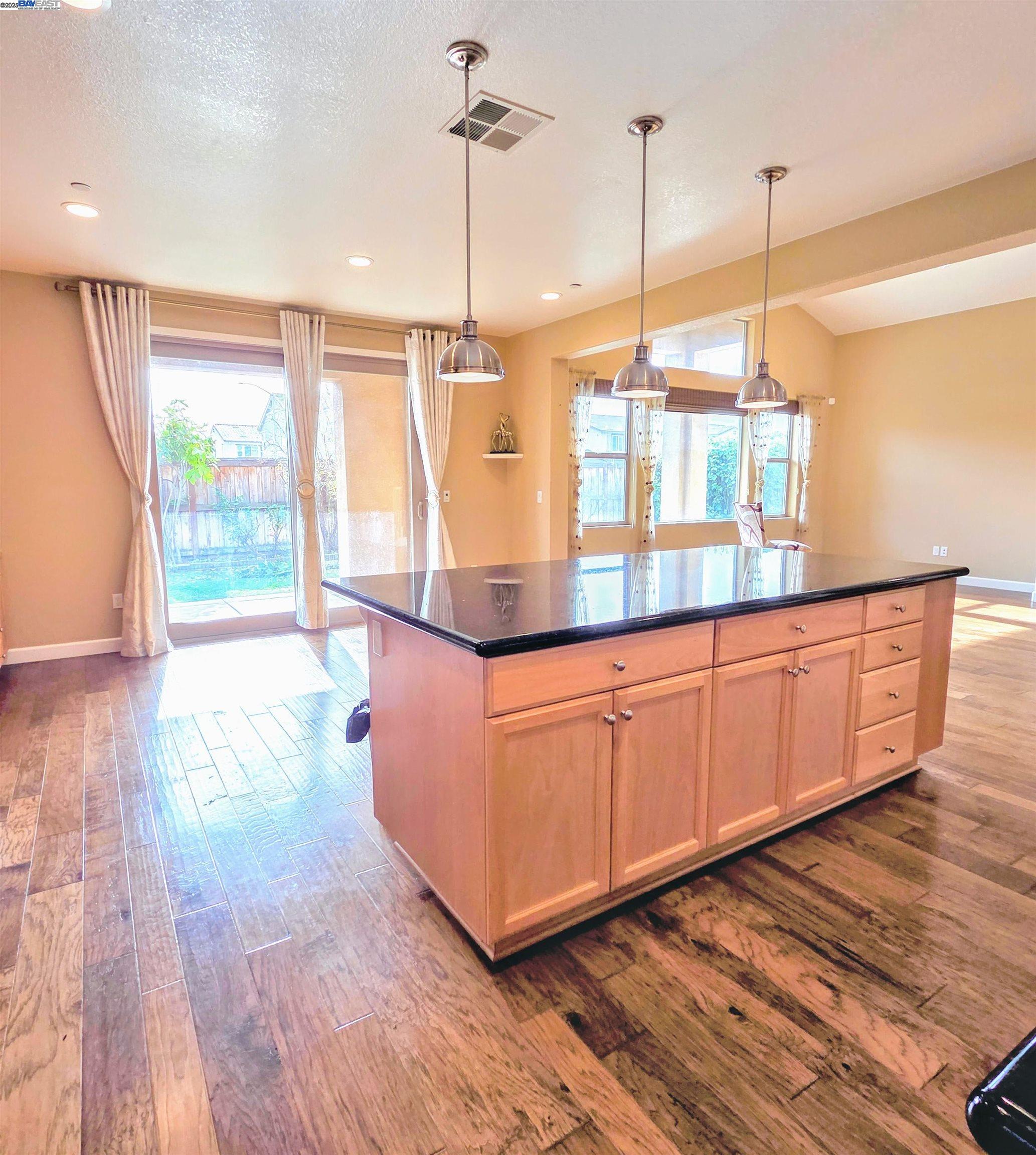 Detail Gallery Image 31 of 51 For 3548 Rapallo Way, Manteca,  CA 95337 - 4 Beds | 3/1 Baths