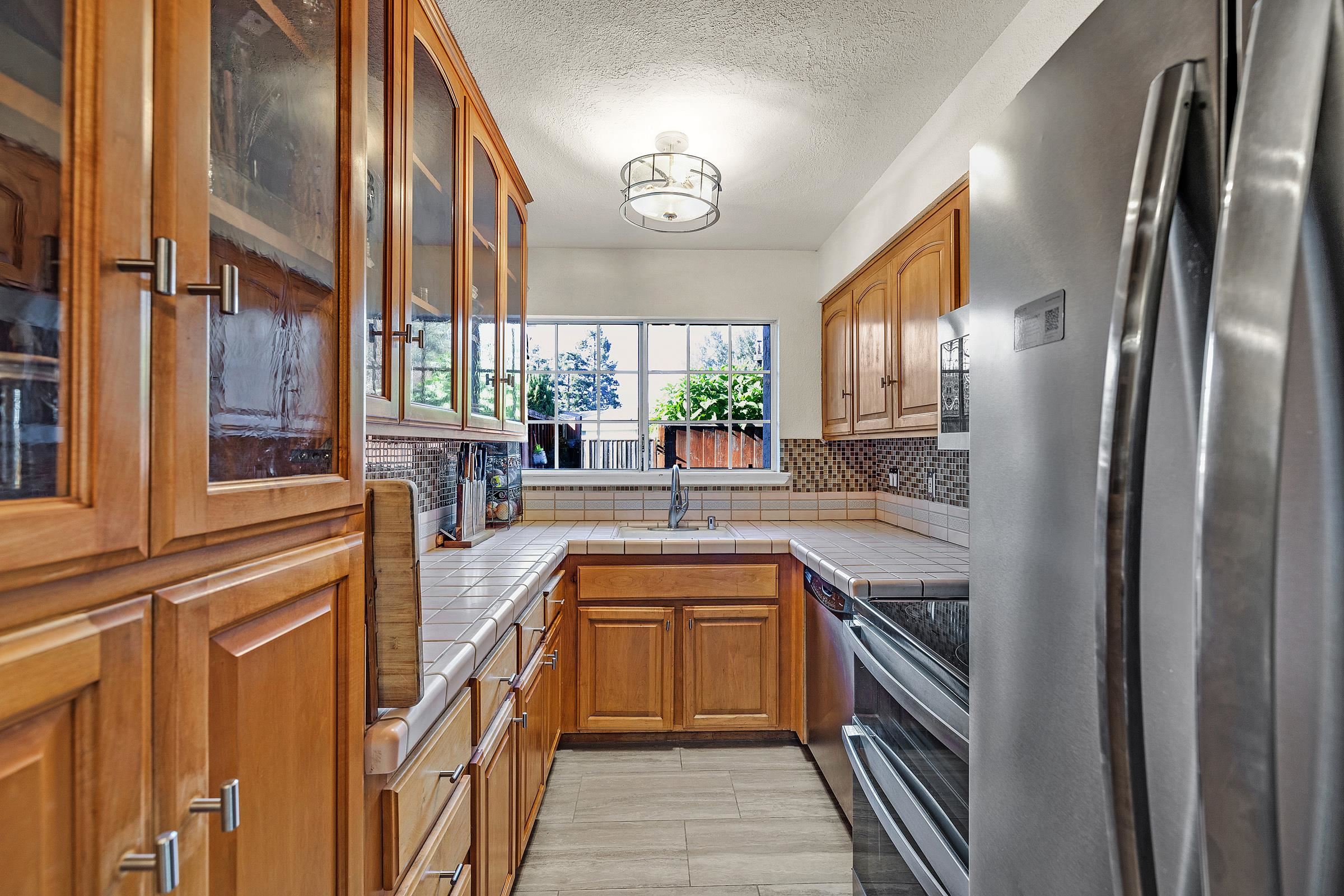 Detail Gallery Image 12 of 30 For 4055 Grama Ter, Fremont,  CA 94536 - 2 Beds | 1/1 Baths