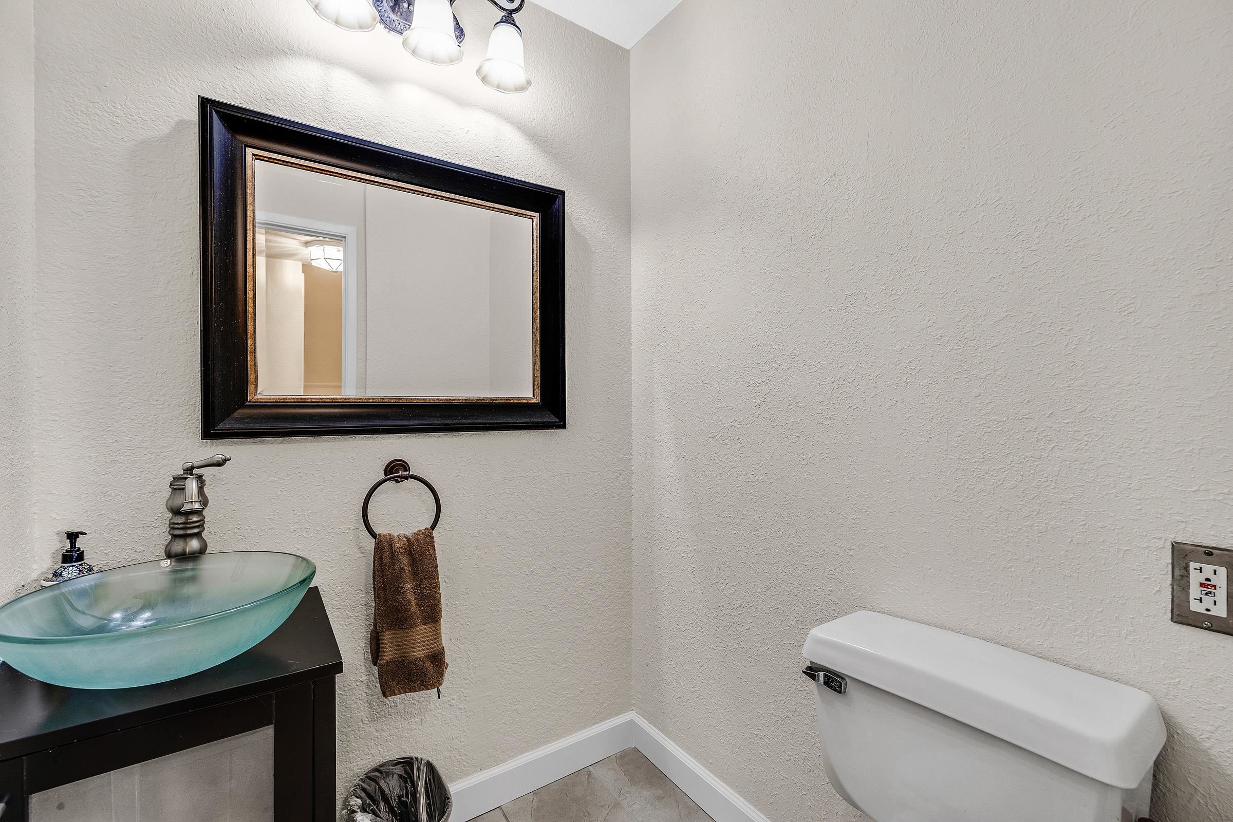 Detail Gallery Image 13 of 30 For 4055 Grama Ter, Fremont,  CA 94536 - 2 Beds | 1/1 Baths