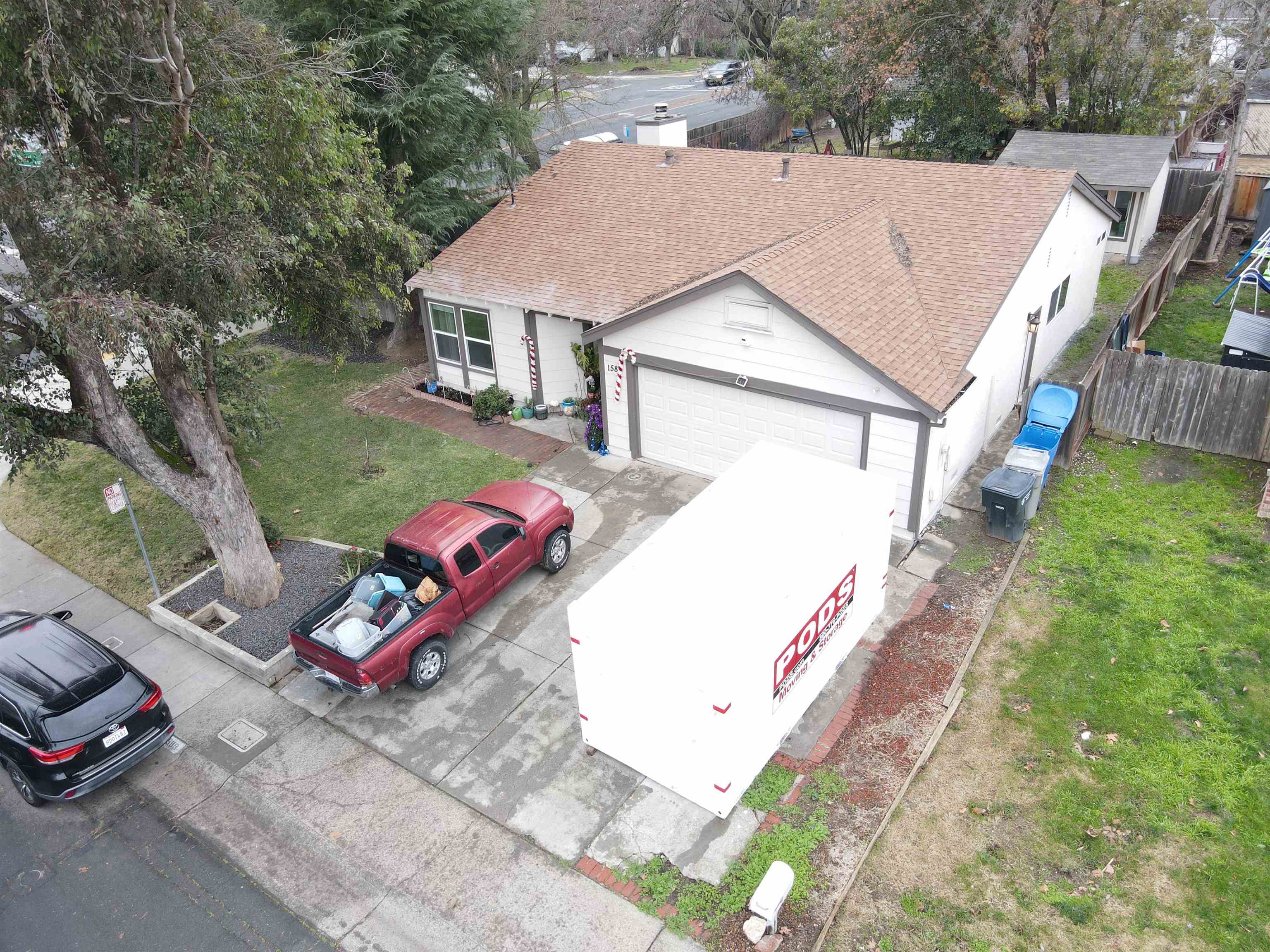 Detail Gallery Image 2 of 16 For 1585 Pebblewood Dr, Sacramento,  CA 95833 - 3 Beds | 2 Baths