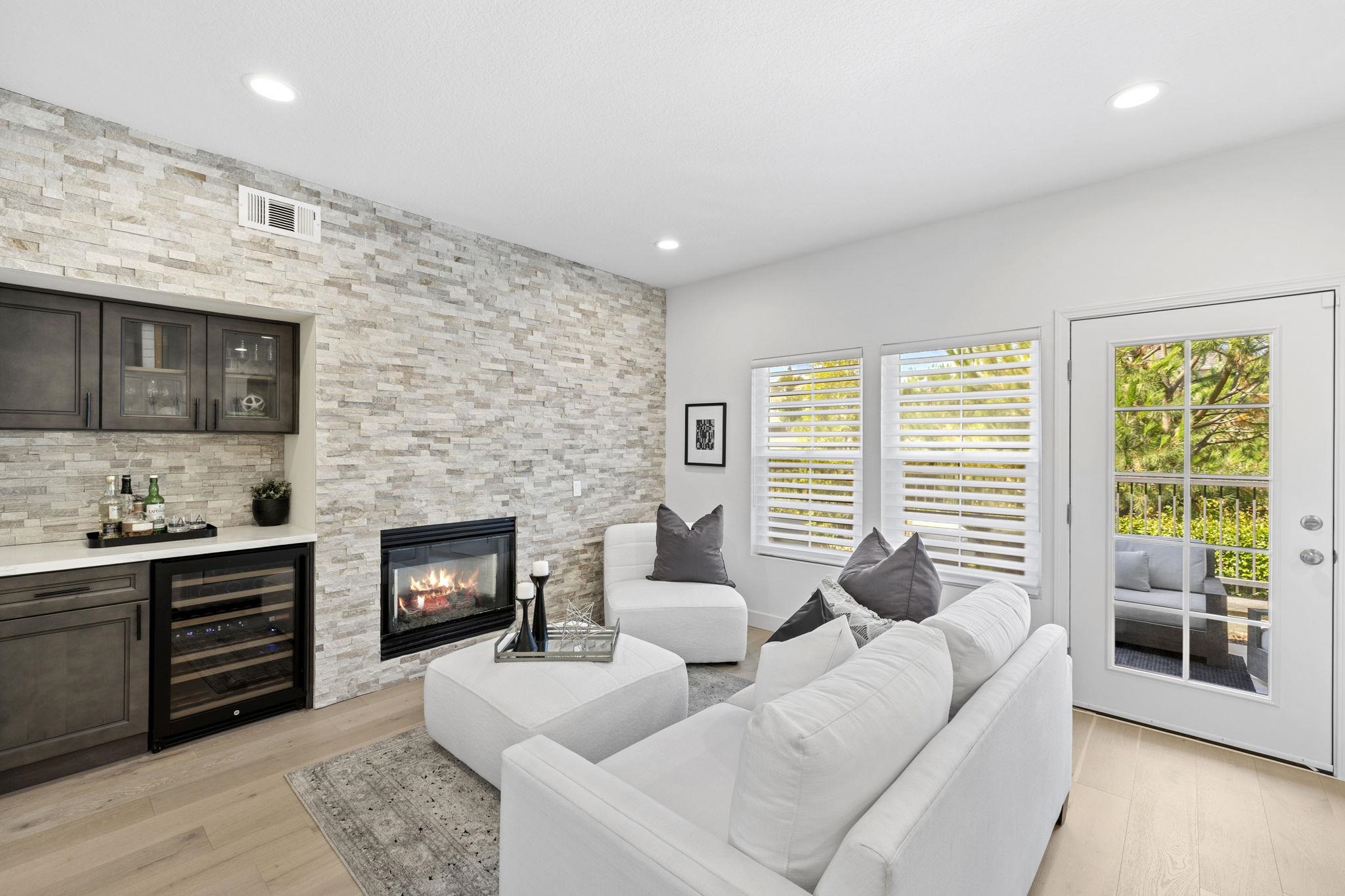 Detail Gallery Image 10 of 32 For 24 Dauphine, Newport Coast,  CA 92657 - 3 Beds | 3 Baths