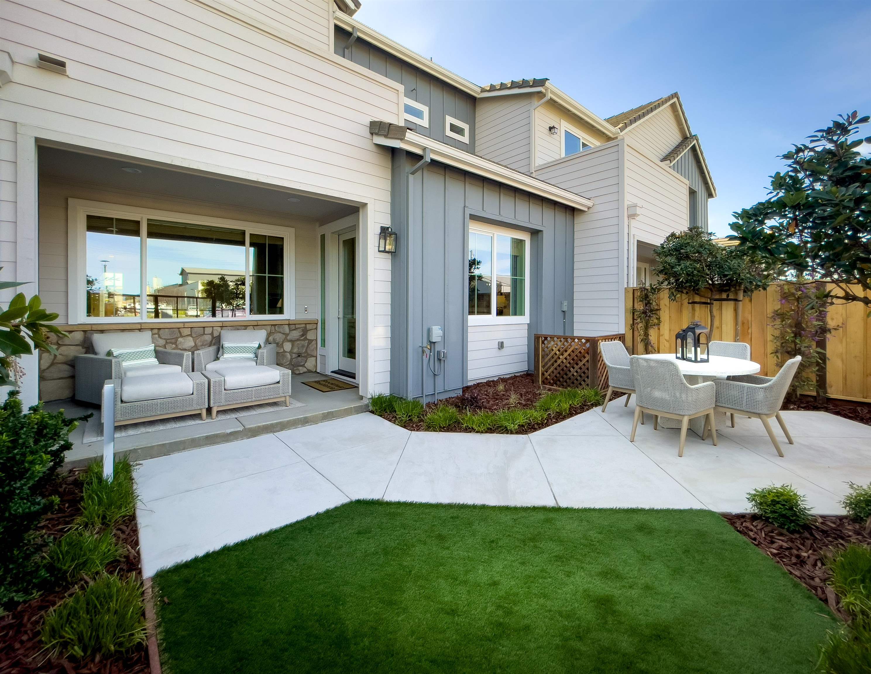 Front Image Thumbnail for BE41120002