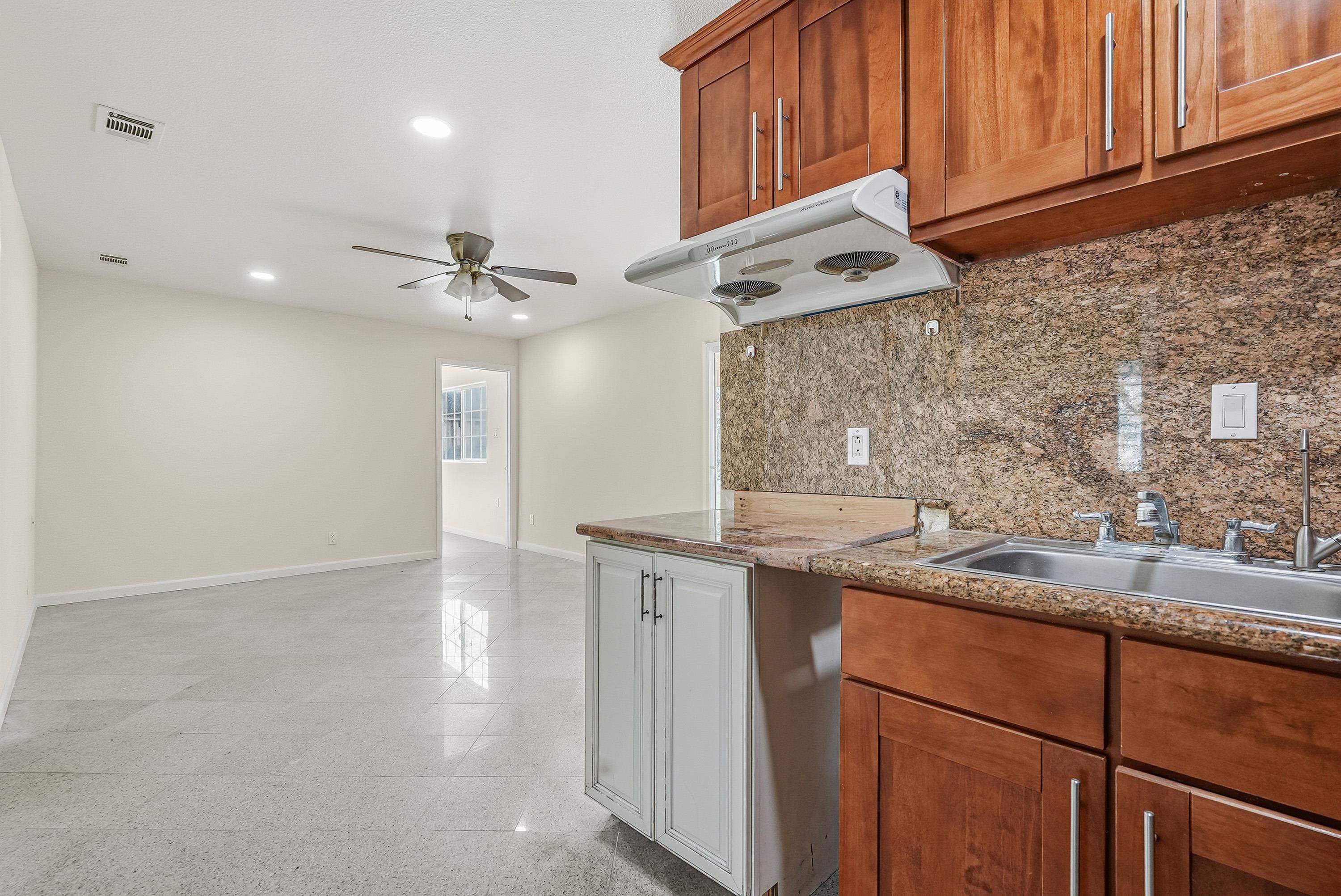 Detail Gallery Image 21 of 56 For 4316 Bidwell Dr., Fremont,  CA 94538 - 7 Beds | 3 Baths