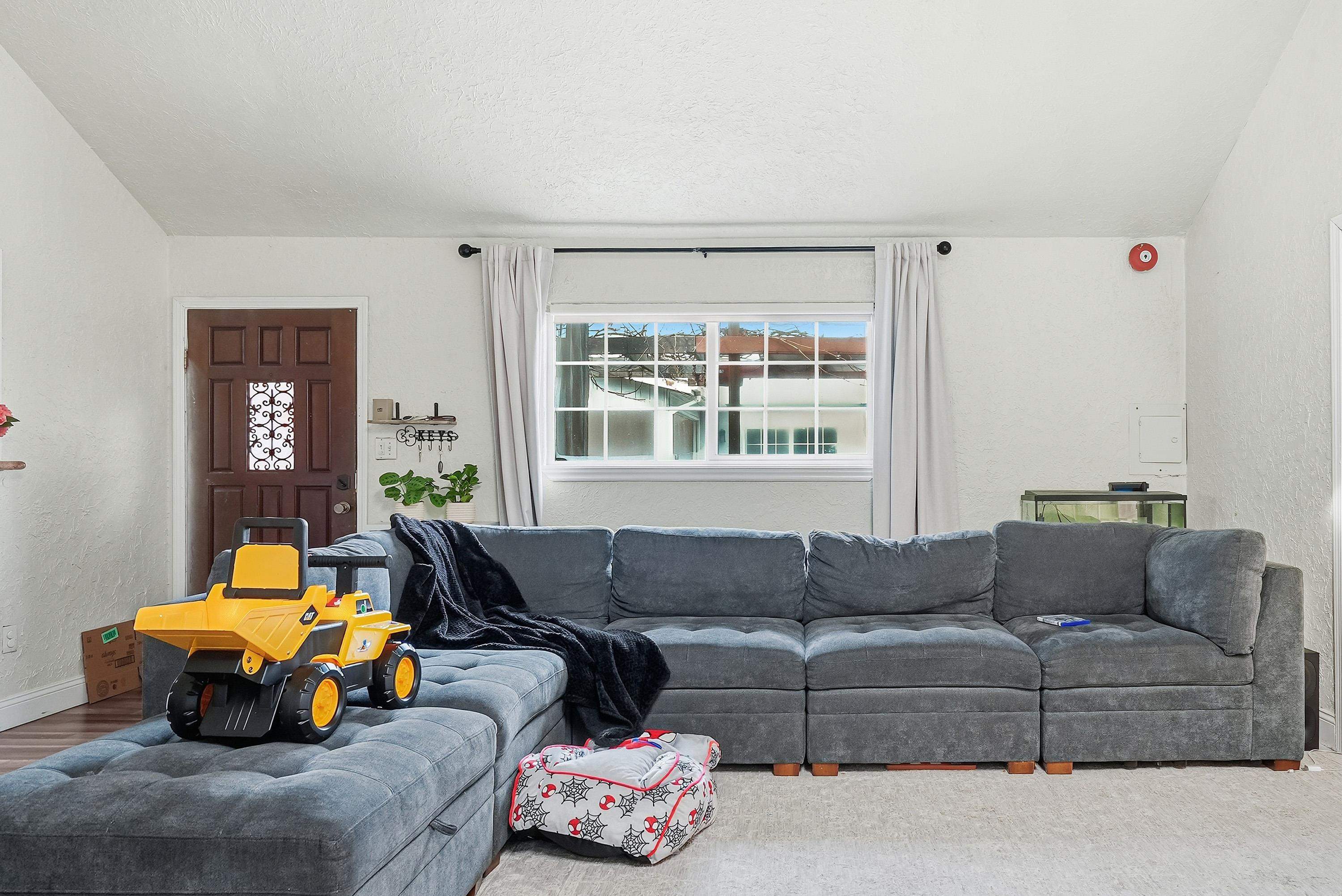 Detail Gallery Image 36 of 56 For 4316 Bidwell Dr., Fremont,  CA 94538 - 7 Beds | 3 Baths