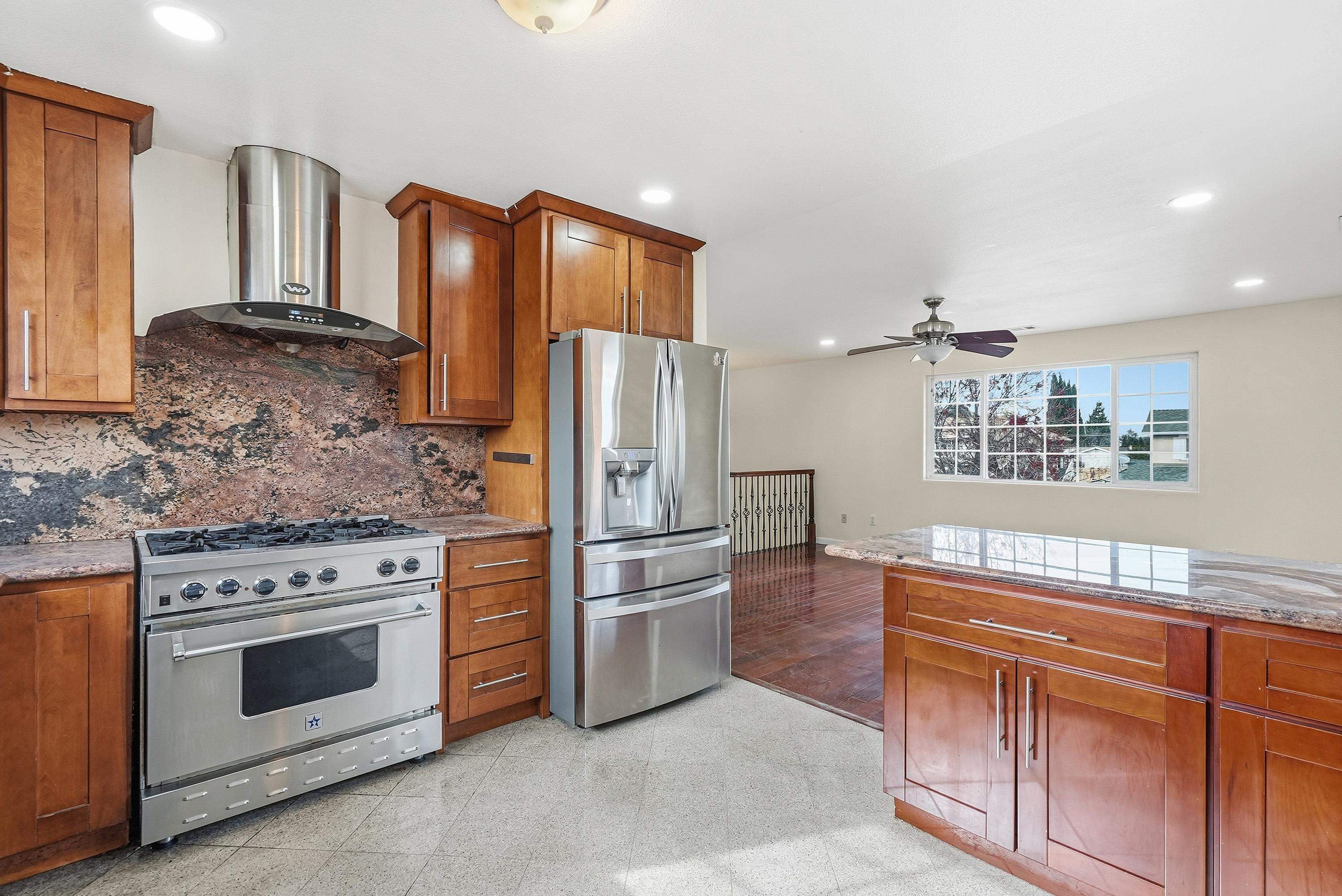 Detail Gallery Image 5 of 56 For 4316 Bidwell Dr., Fremont,  CA 94538 - 7 Beds | 3 Baths