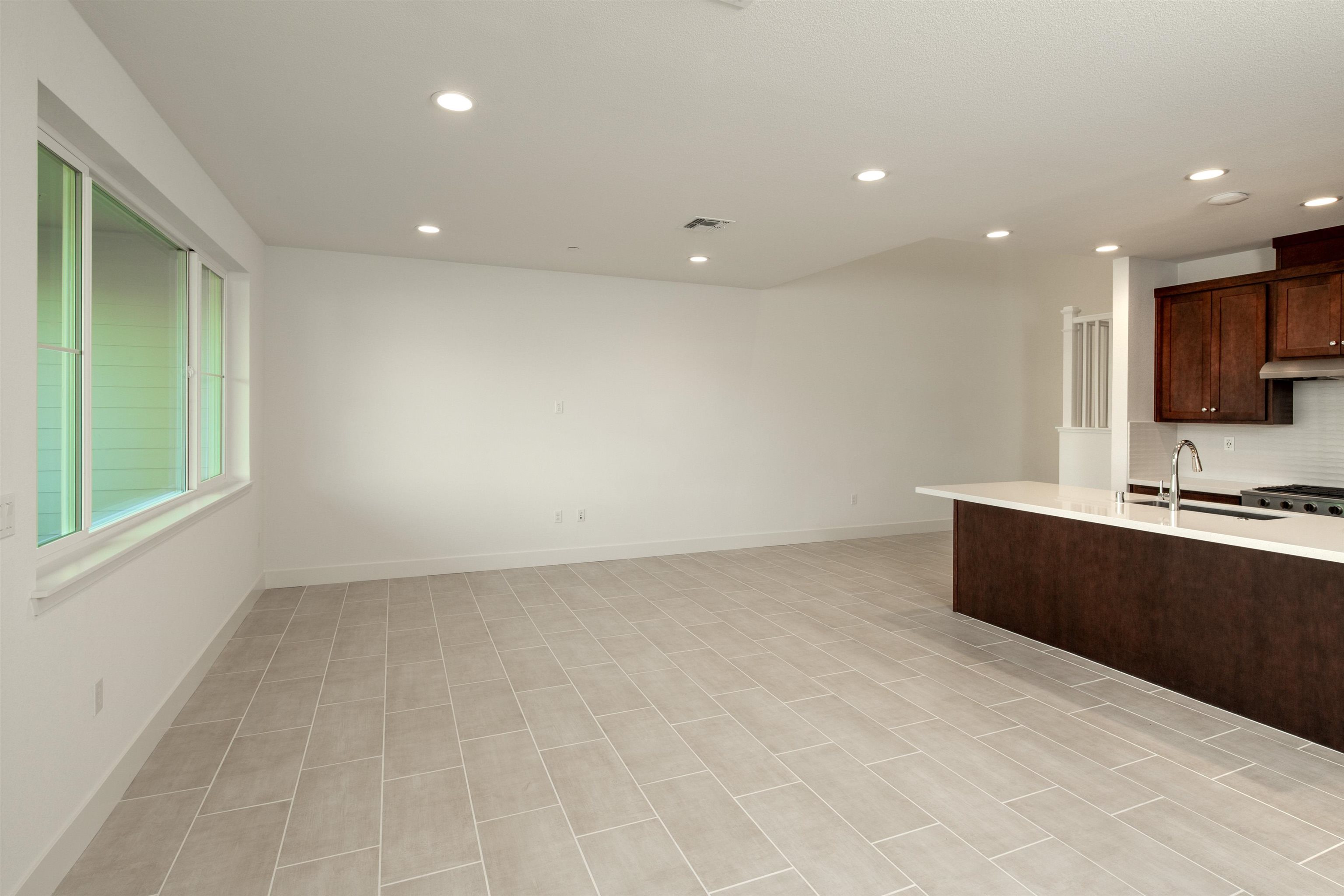 Detail Gallery Image 8 of 12 For 153 Compass Drive #2101,  Napa,  CA 94558 - 3 Beds | 2/1 Baths