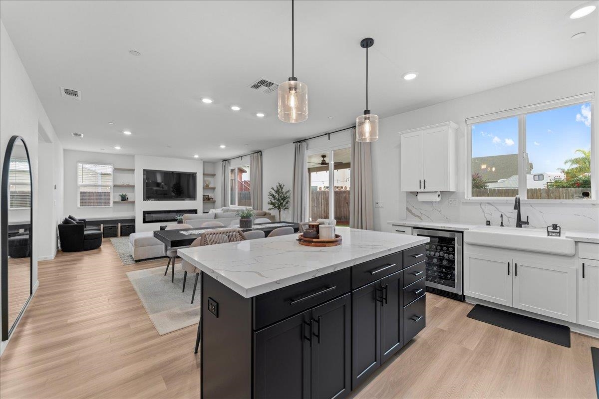 Front Image Thumbnail for BE41120007