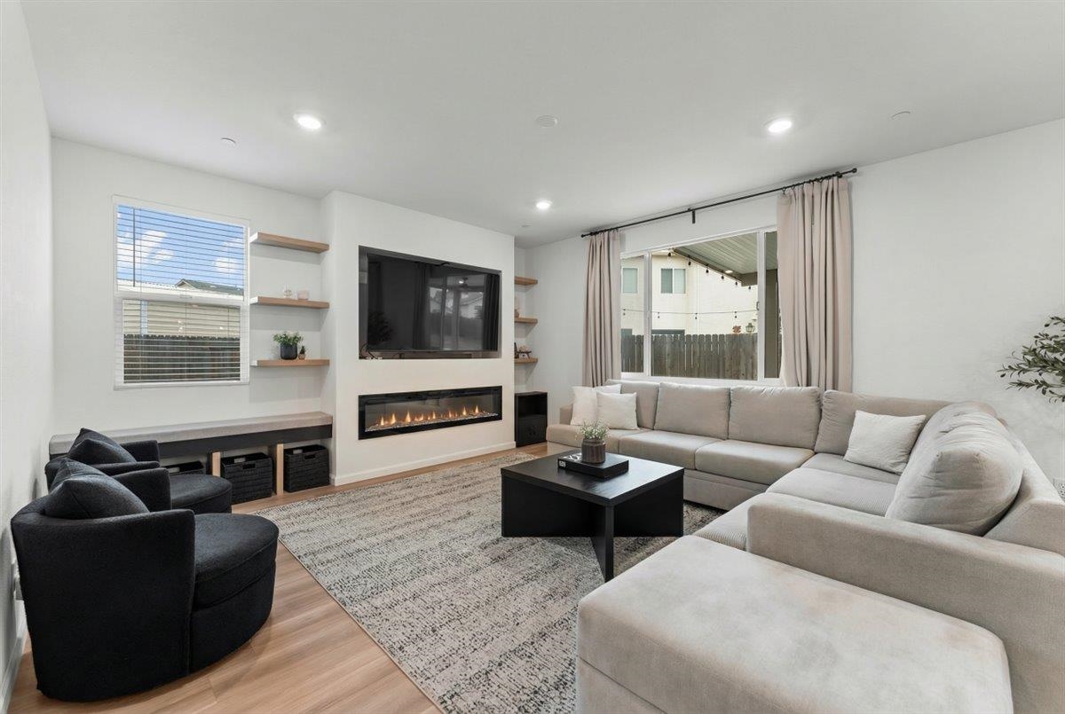 Detail Gallery Image 7 of 51 For 3651 Mcguire Dr, Stockton,  CA 95205 - 4 Beds | 3 Baths