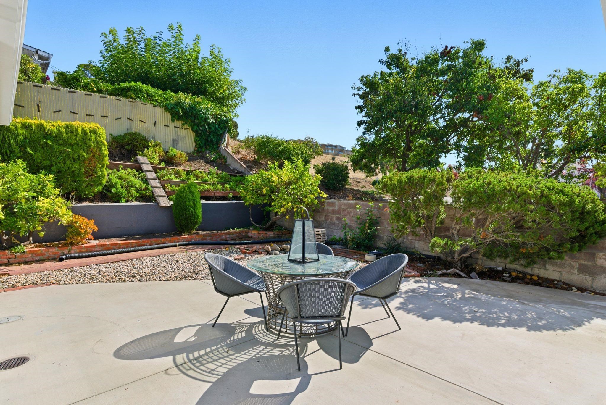 Detail Gallery Image 17 of 24 For 2724 Benedict Dr, San Leandro,  CA 94577 - 3 Beds | 2/1 Baths