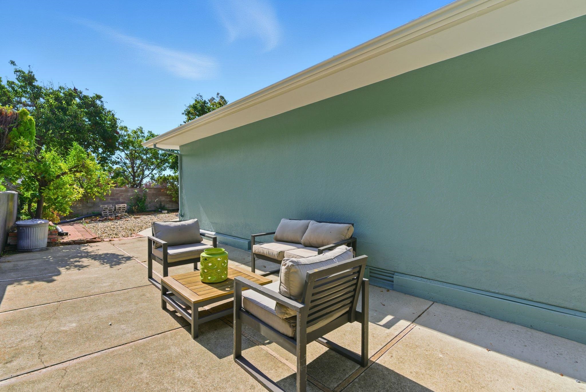 Detail Gallery Image 20 of 24 For 2724 Benedict Dr, San Leandro,  CA 94577 - 3 Beds | 2/1 Baths