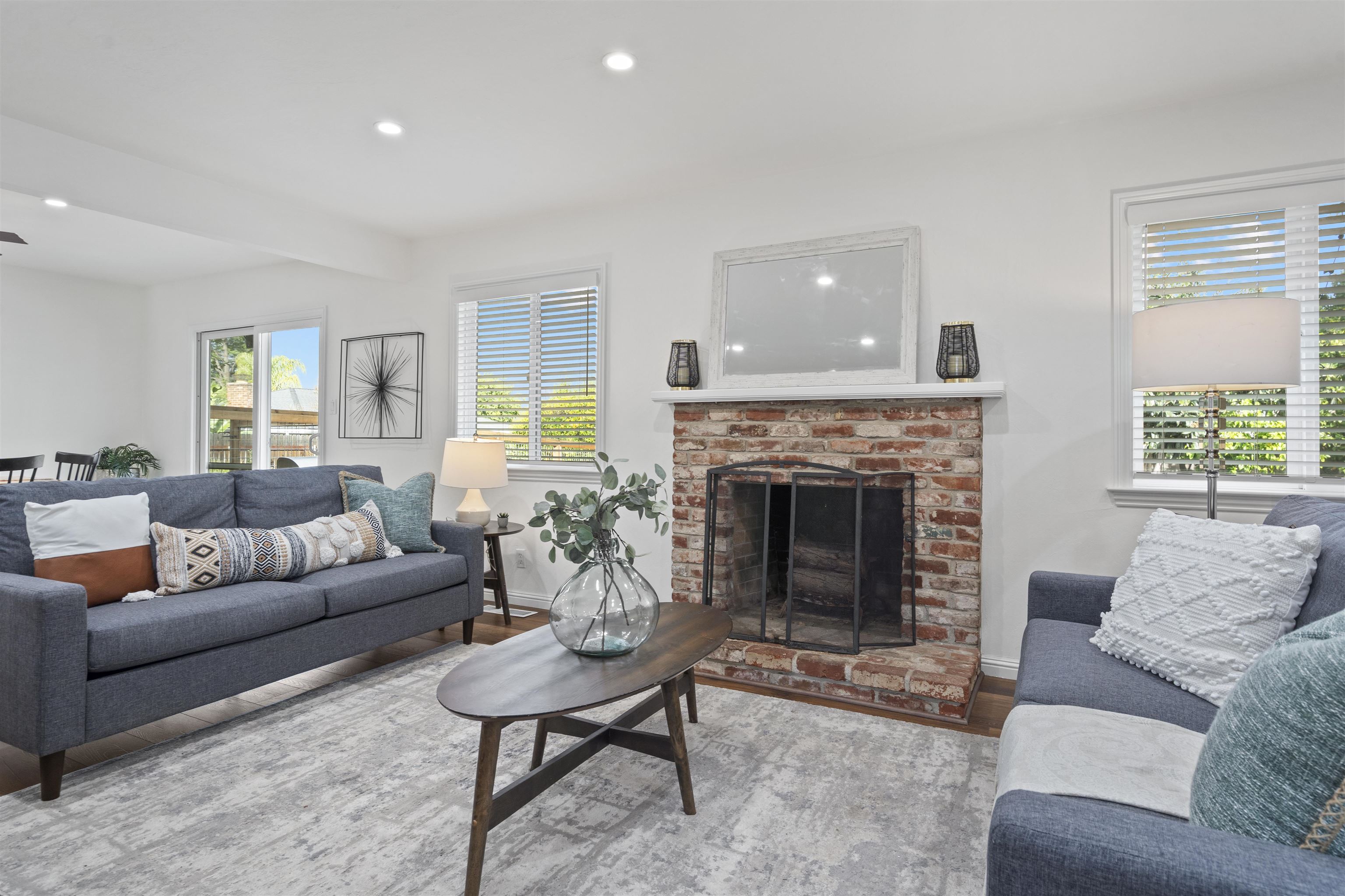 Detail Gallery Image 13 of 43 For 5607 Lassen Ct, Clayton,  CA 94517 - 3 Beds | 2 Baths