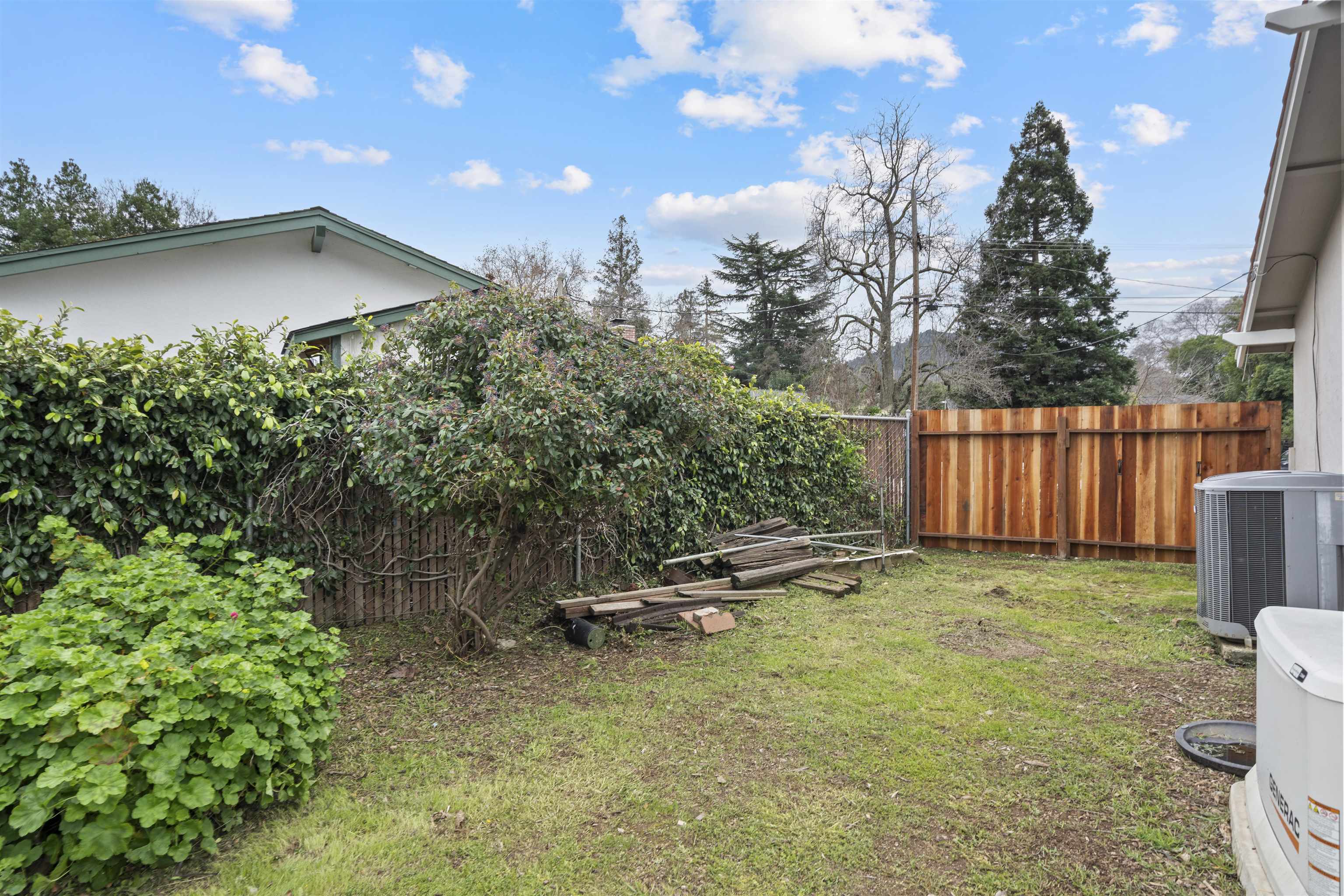 Detail Gallery Image 40 of 43 For 5607 Lassen Ct, Clayton,  CA 94517 - 3 Beds | 2 Baths