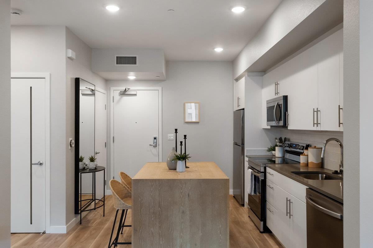 Photo #8: 41120020 Listing: Photo #8