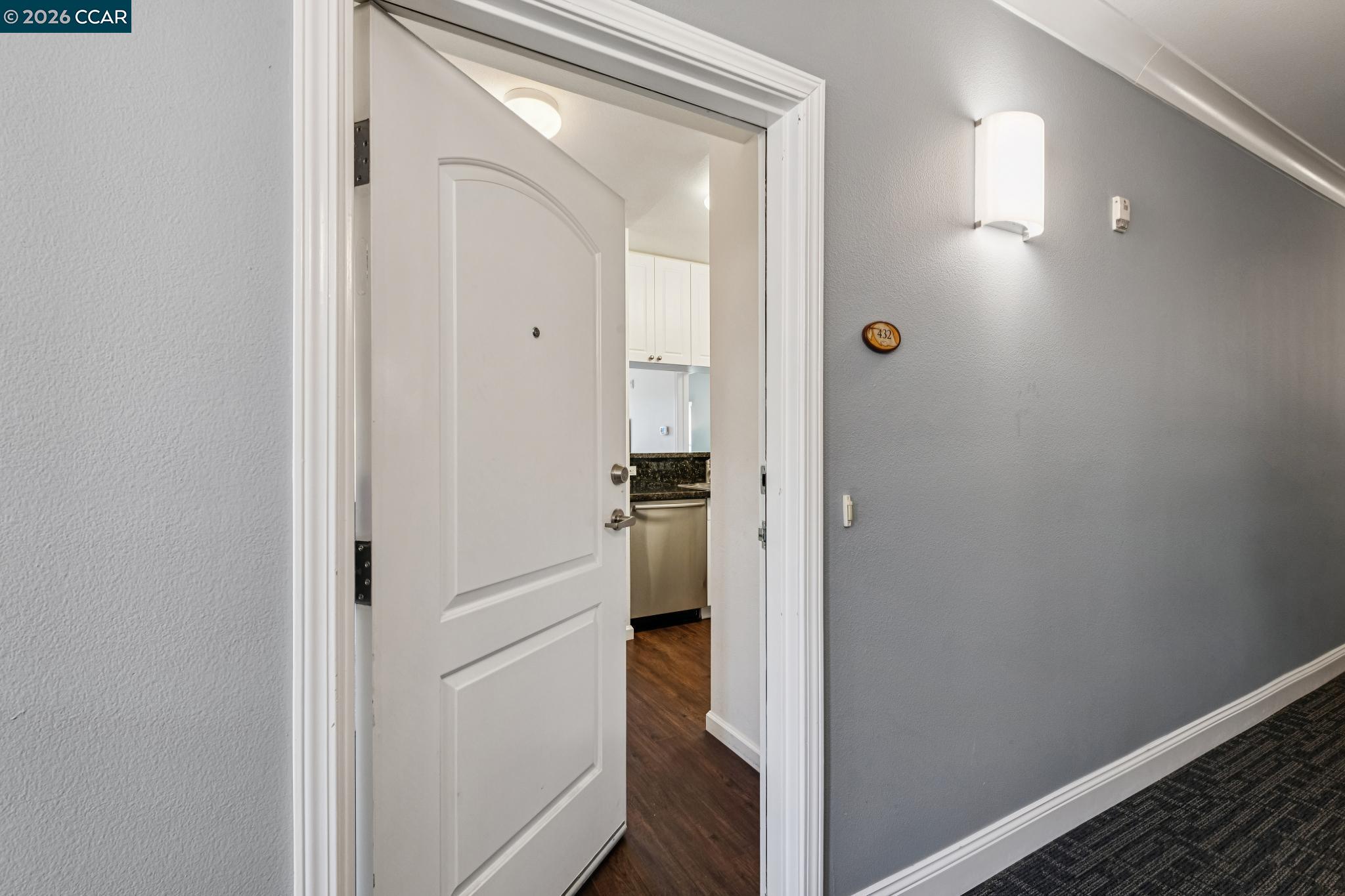 Photo #3: 41120022 Listing: Photo #3