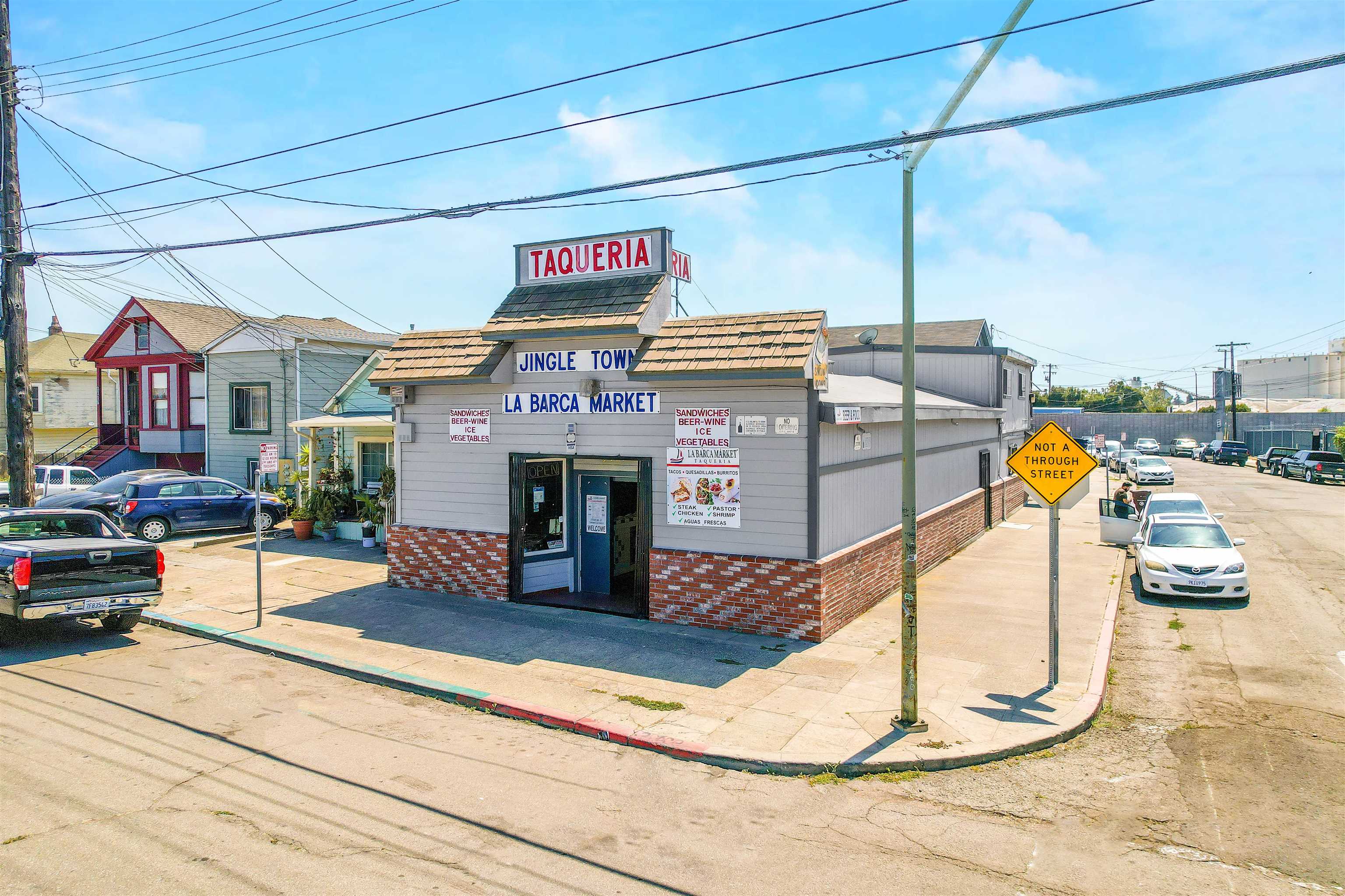 Detail Gallery Image 2 of 24 For 2701 E 9th St, Oakland,  CA 94601 - – Beds | – Baths