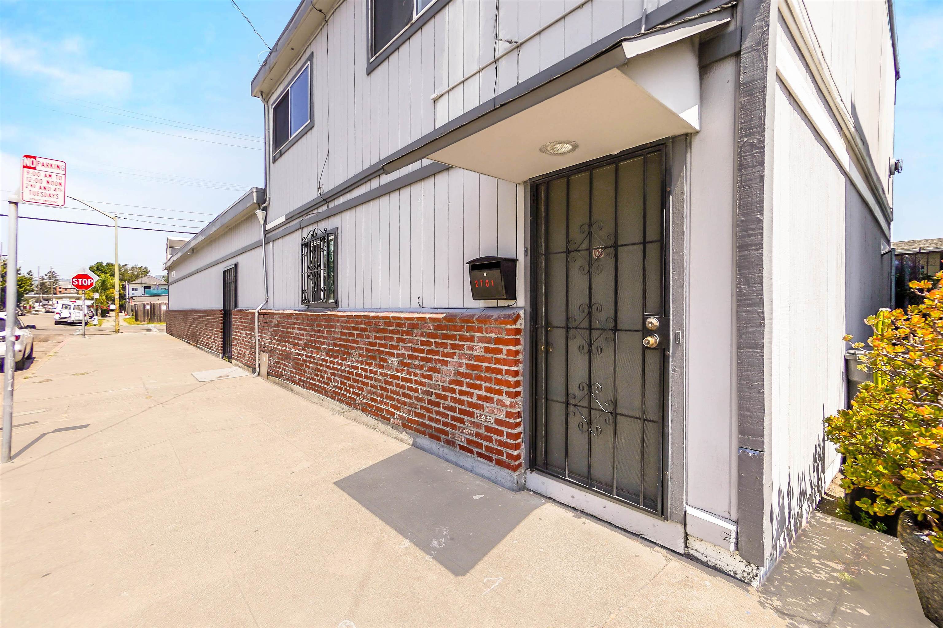 Detail Gallery Image 12 of 24 For 2701 E 9th St, Oakland,  CA 94601 - – Beds | – Baths