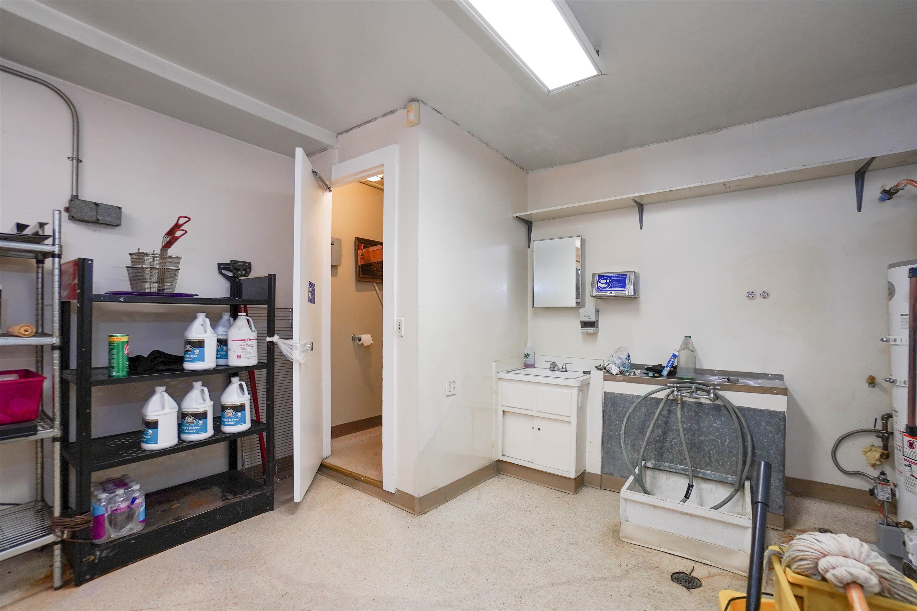 Detail Gallery Image 21 of 24 For 2701 E 9th St, Oakland,  CA 94601 - – Beds | – Baths