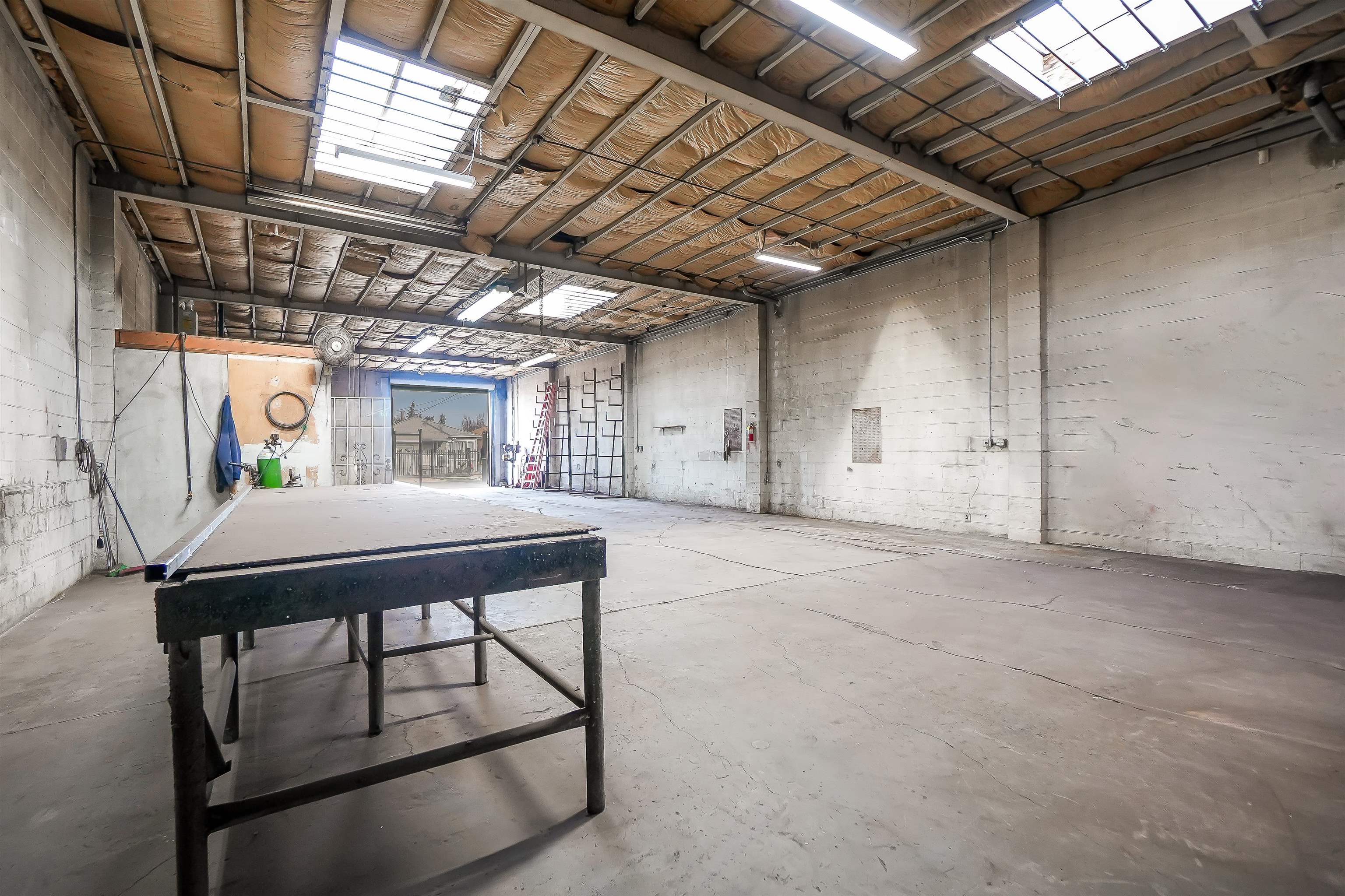 Detail Gallery Image 16 of 24 For 954 86th Ave, Oakland,  CA 94621 - – Beds | – Baths