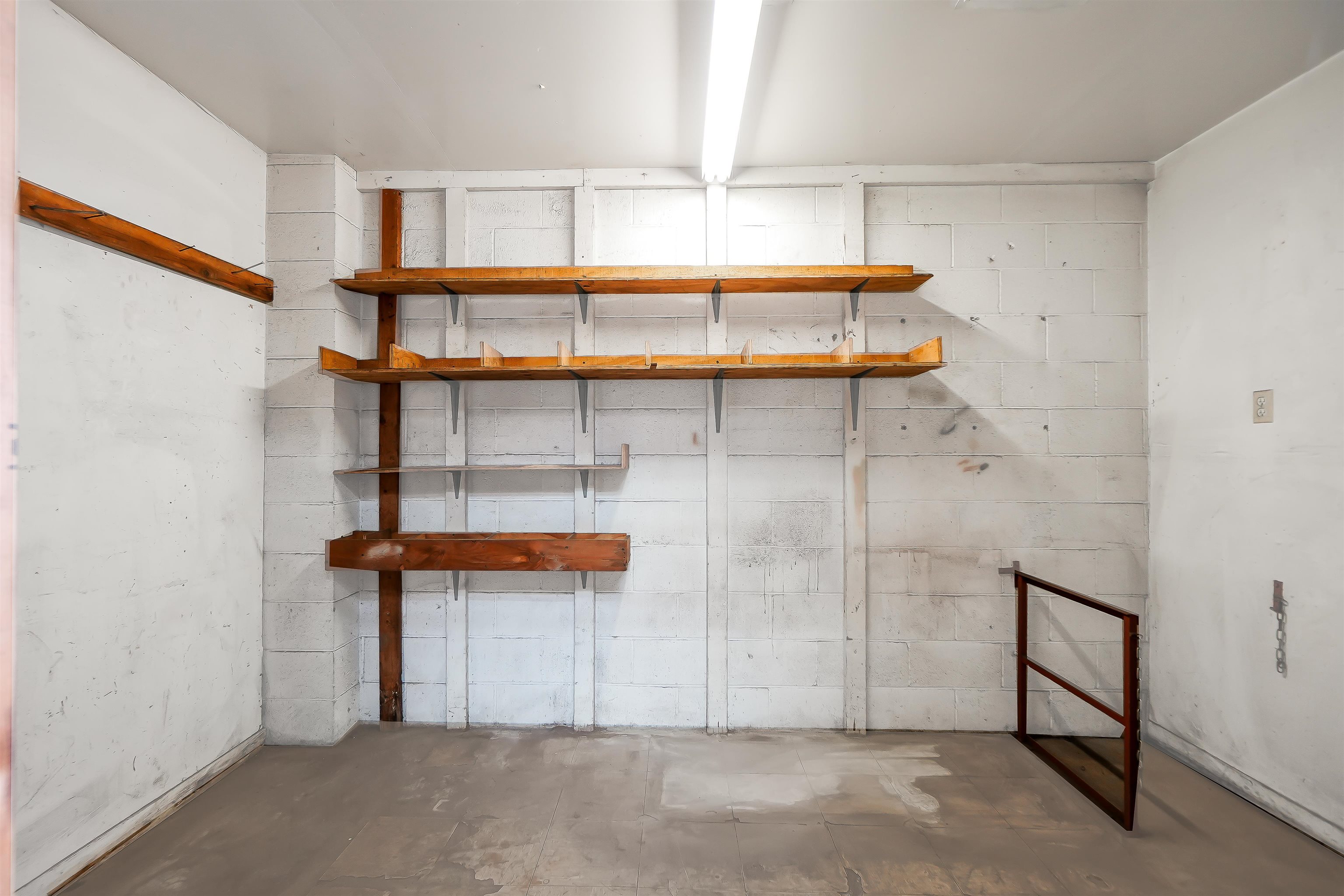 Detail Gallery Image 17 of 24 For 954 86th Ave, Oakland,  CA 94621 - – Beds | – Baths