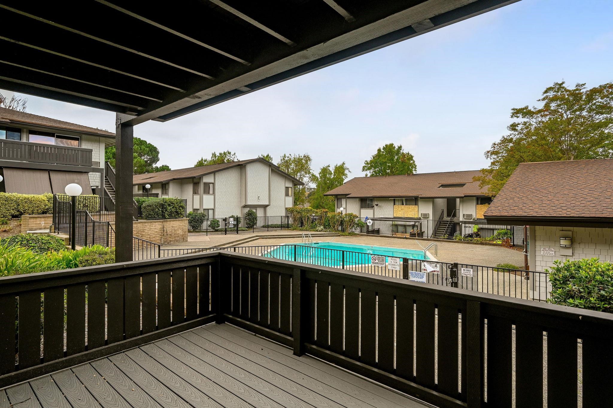 Detail Gallery Image 8 of 37 For 1463 Marchbanks Dr #2,  Walnut Creek,  CA 94598 - 2 Beds | 1 Baths