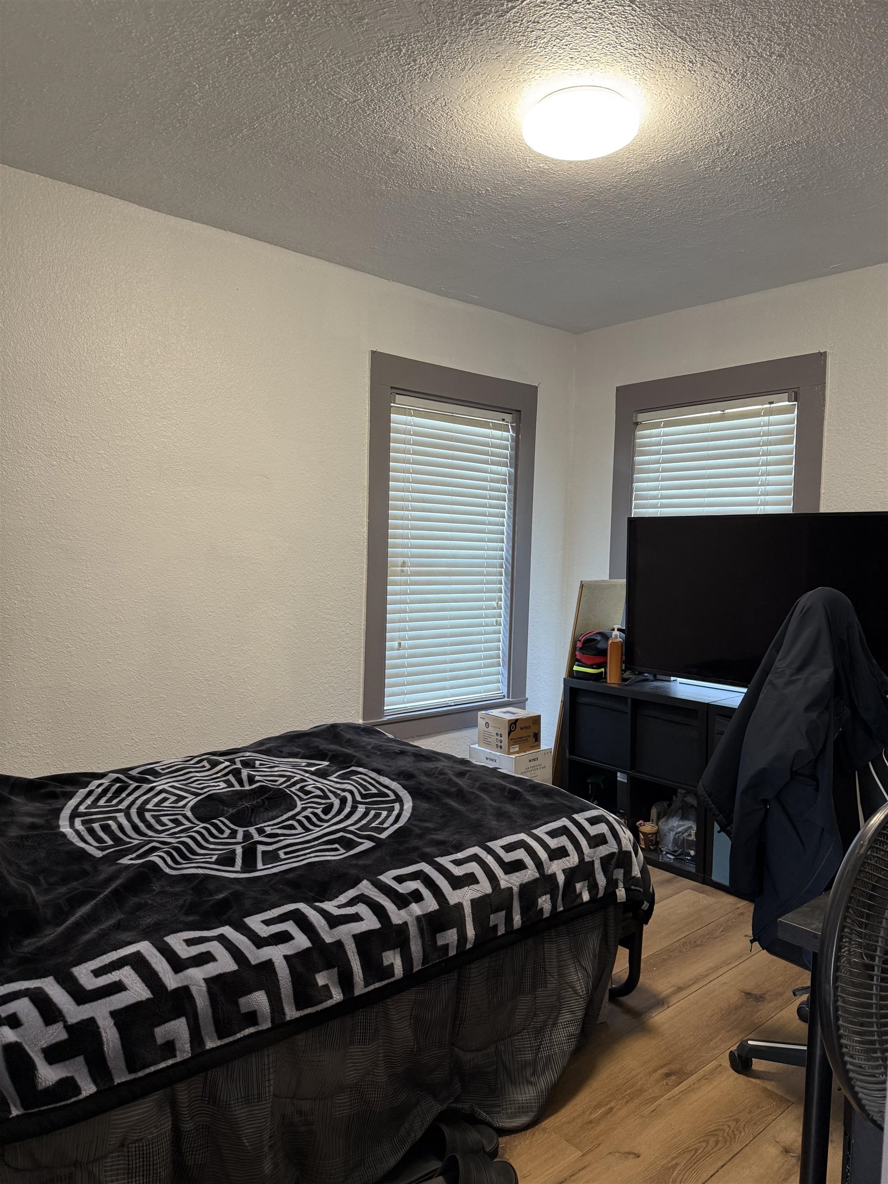 Detail Gallery Image 7 of 8 For 1927 86th Ave, Oakland,  CA 94621 - 2 Beds | 1 Baths