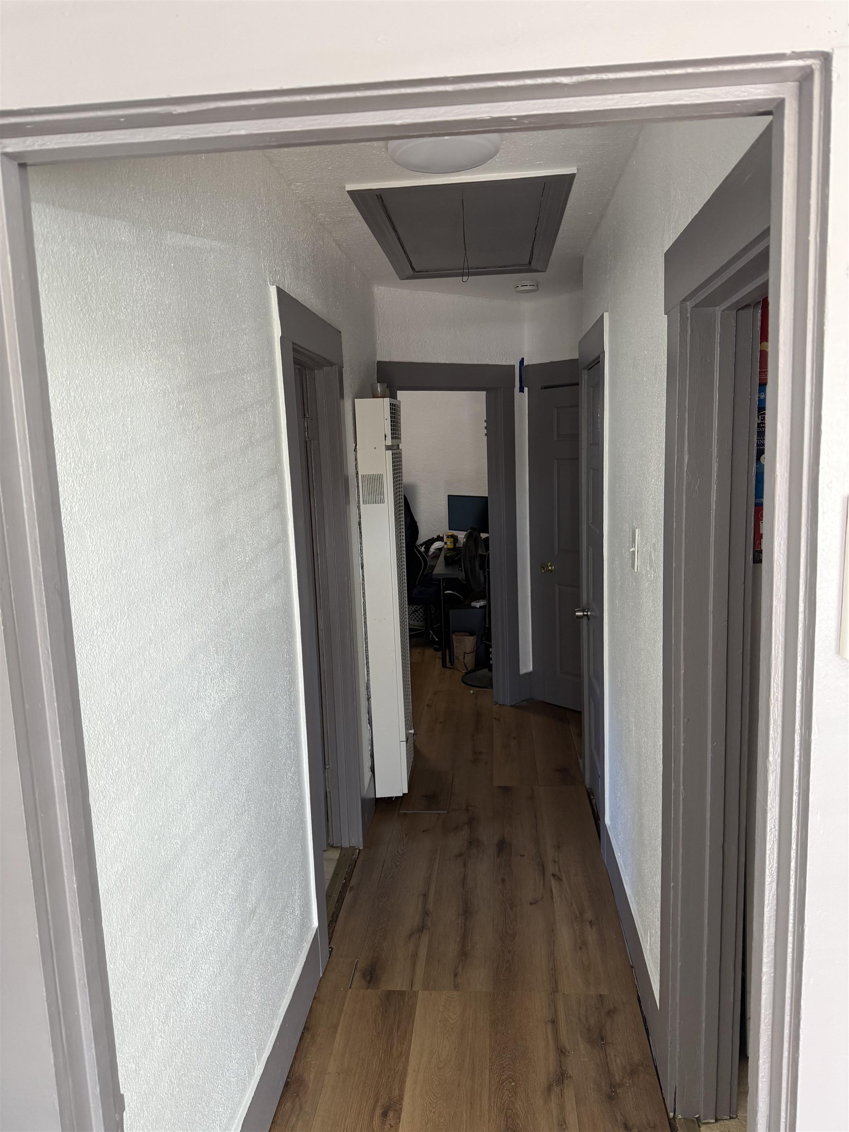 Detail Gallery Image 8 of 8 For 1927 86th Ave, Oakland,  CA 94621 - 2 Beds | 1 Baths