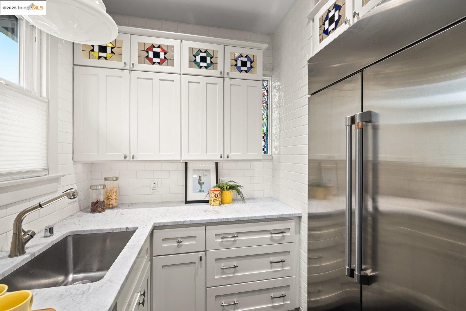 Detail Gallery Image 19 of 52 For 1076 61st St, Oakland,  CA 94608 - 2 Beds | 1 Baths