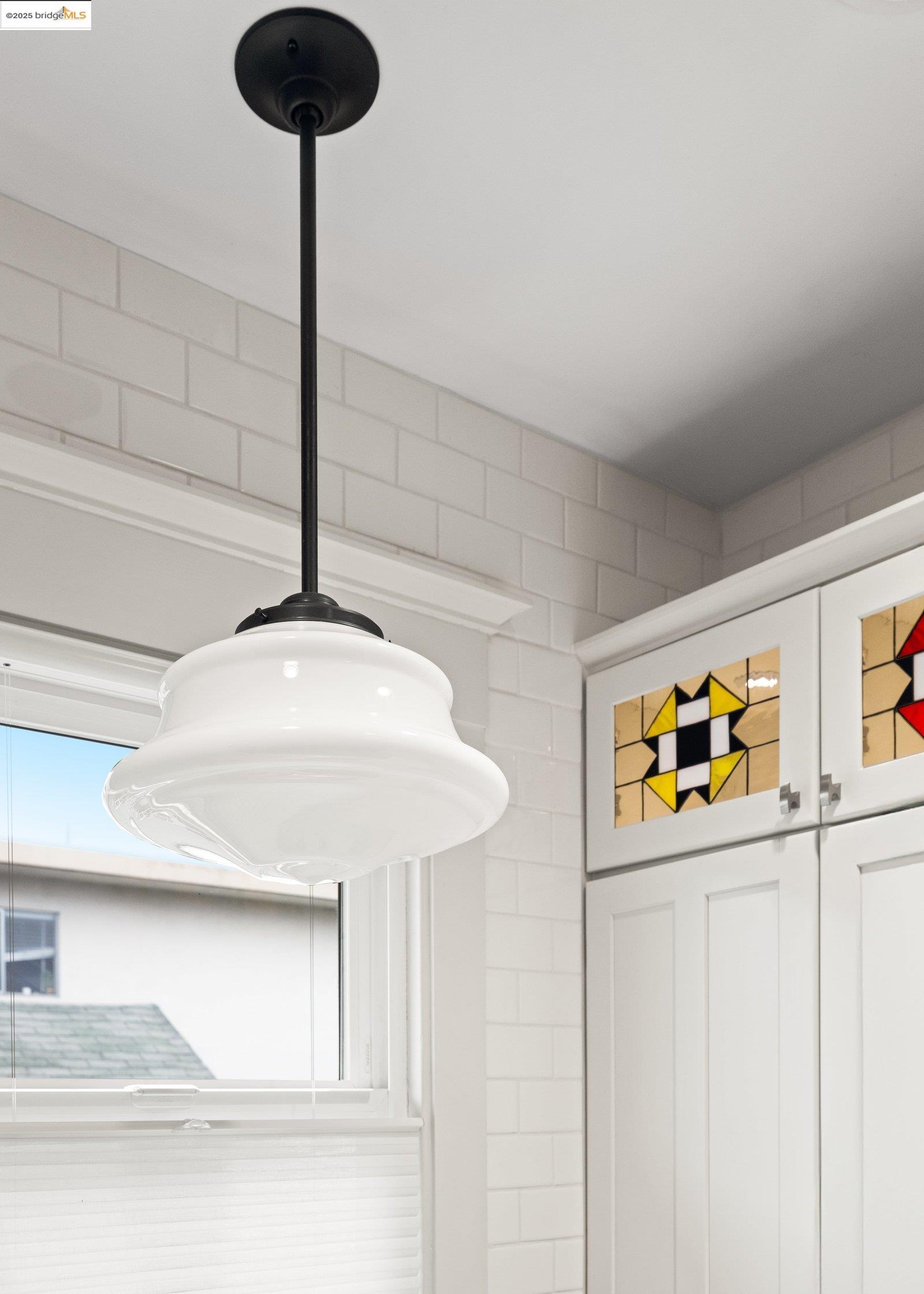 Detail Gallery Image 20 of 52 For 1076 61st St, Oakland,  CA 94608 - 2 Beds | 1 Baths