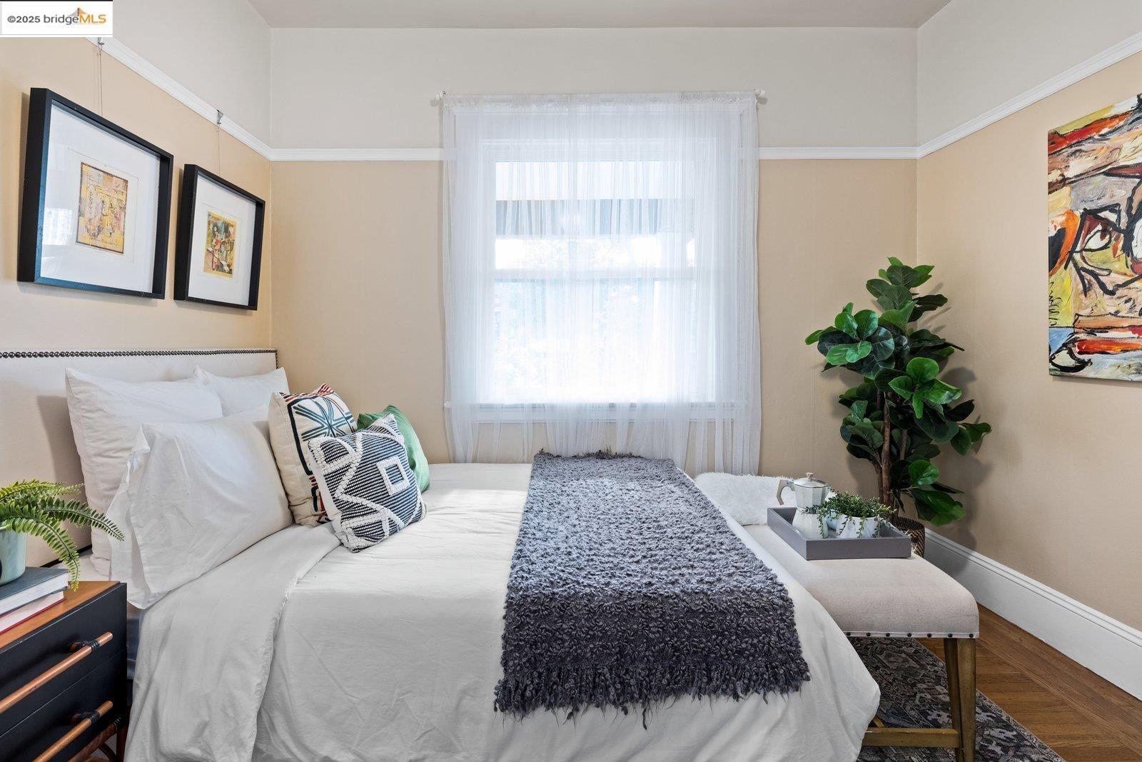 Detail Gallery Image 26 of 52 For 1076 61st St, Oakland,  CA 94608 - 2 Beds | 1 Baths