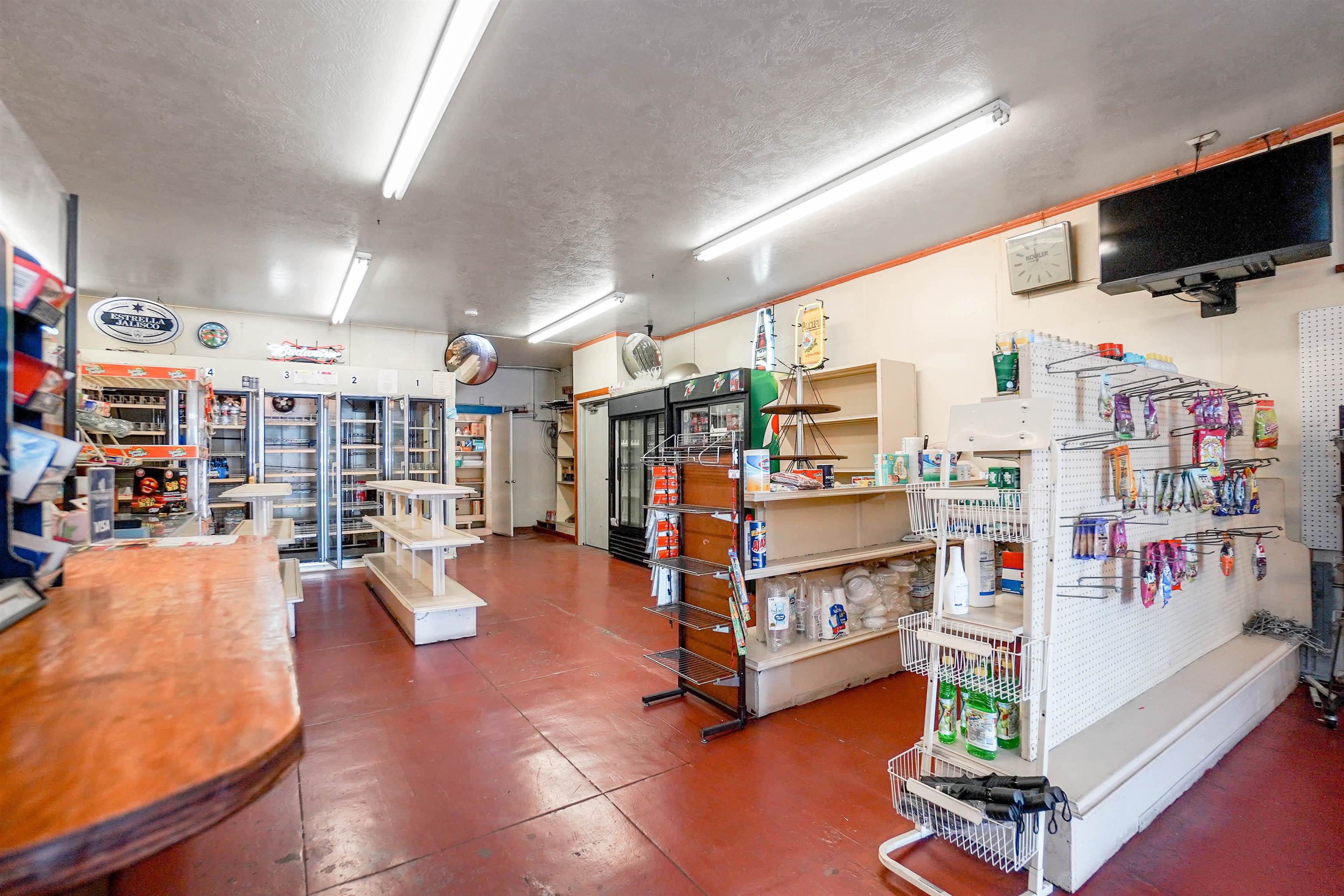 Detail Gallery Image 17 of 34 For 2701 E 9th St, Oakland,  CA 94601 - – Beds | – Baths