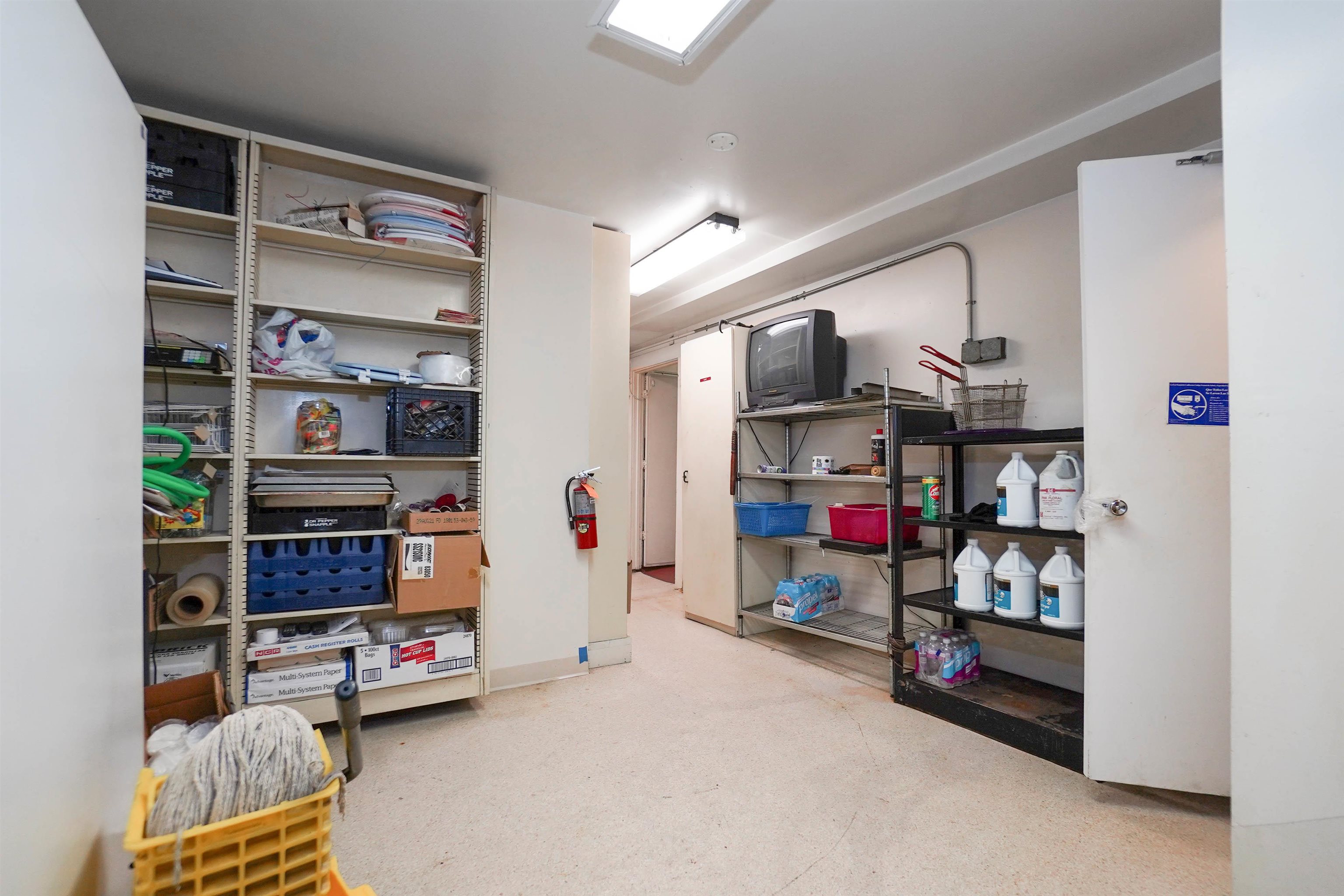 Detail Gallery Image 19 of 34 For 2701 E 9th St, Oakland,  CA 94601 - – Beds | – Baths