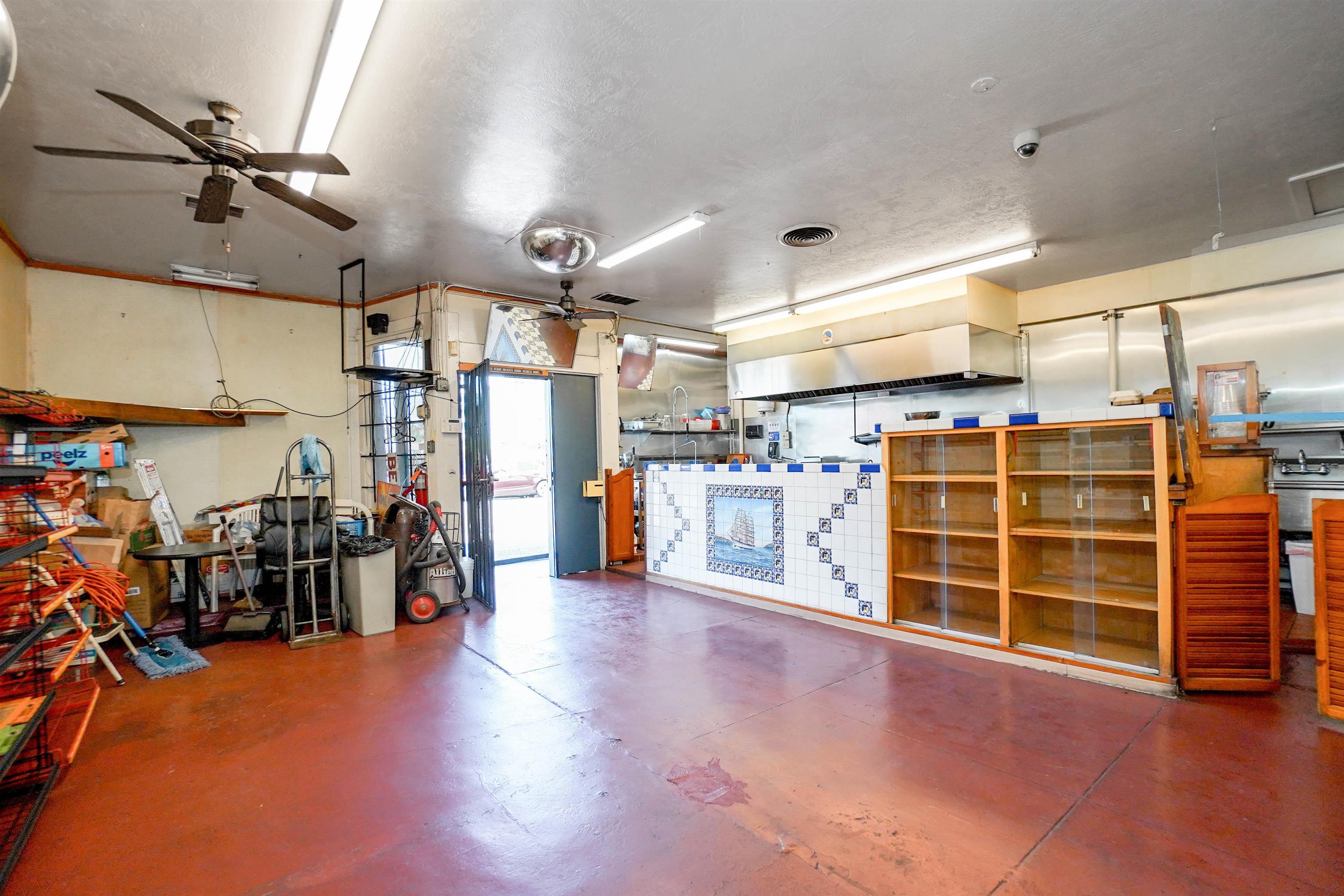 Detail Gallery Image 8 of 34 For 2701 E 9th St, Oakland,  CA 94601 - – Beds | – Baths